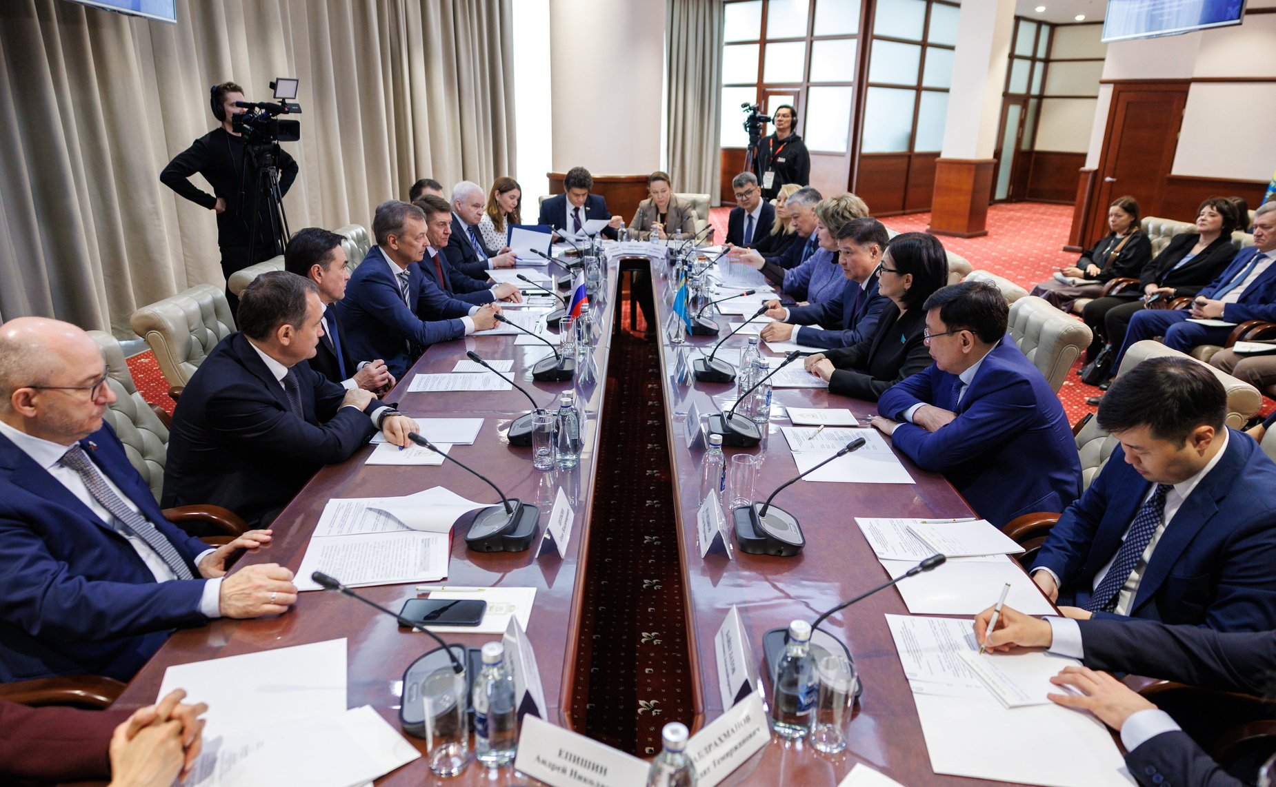 Заседание Комиссии по сотрудничеству между Советом Федерации и Сенатом Парламента Республики Казахстан