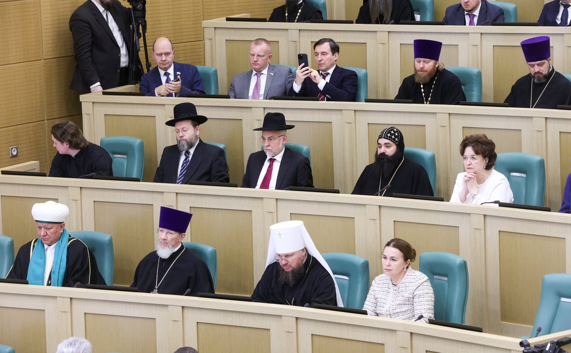 Пленарное заседание XIV Рождественских парламентских встреч