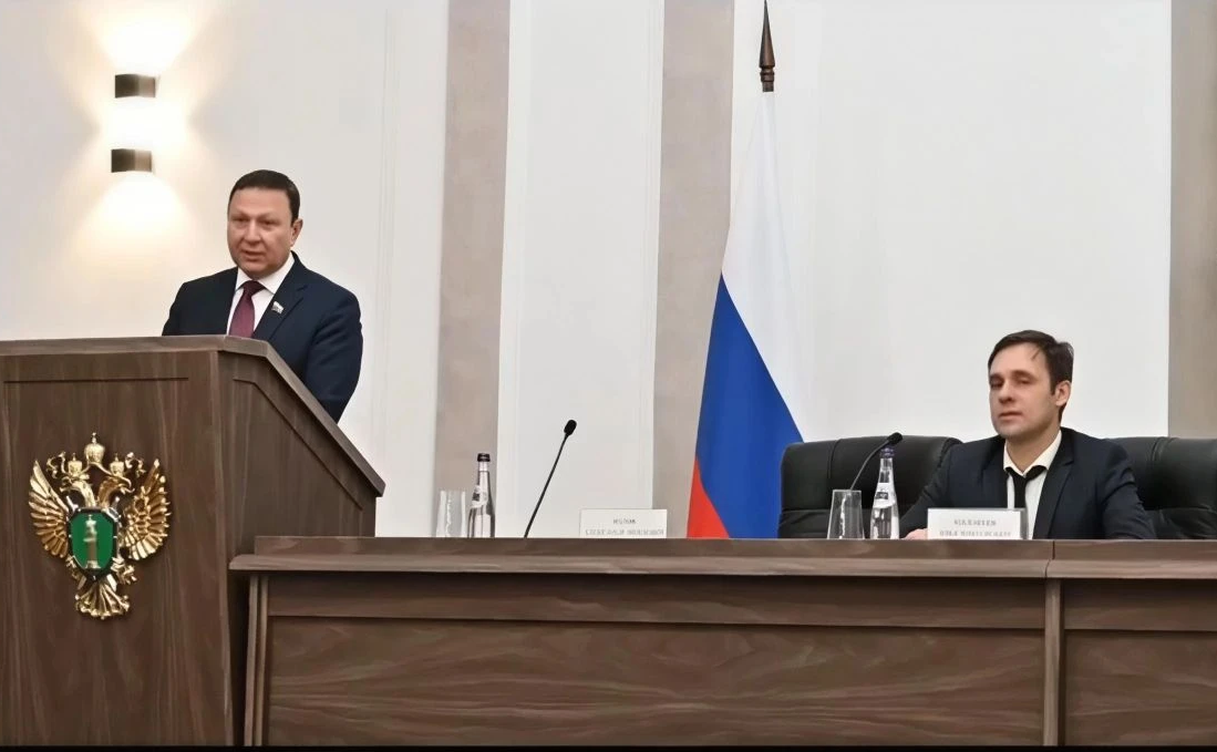 Александр Ролик принял участие в открытии первого Дальневосточного историко-архивного форума