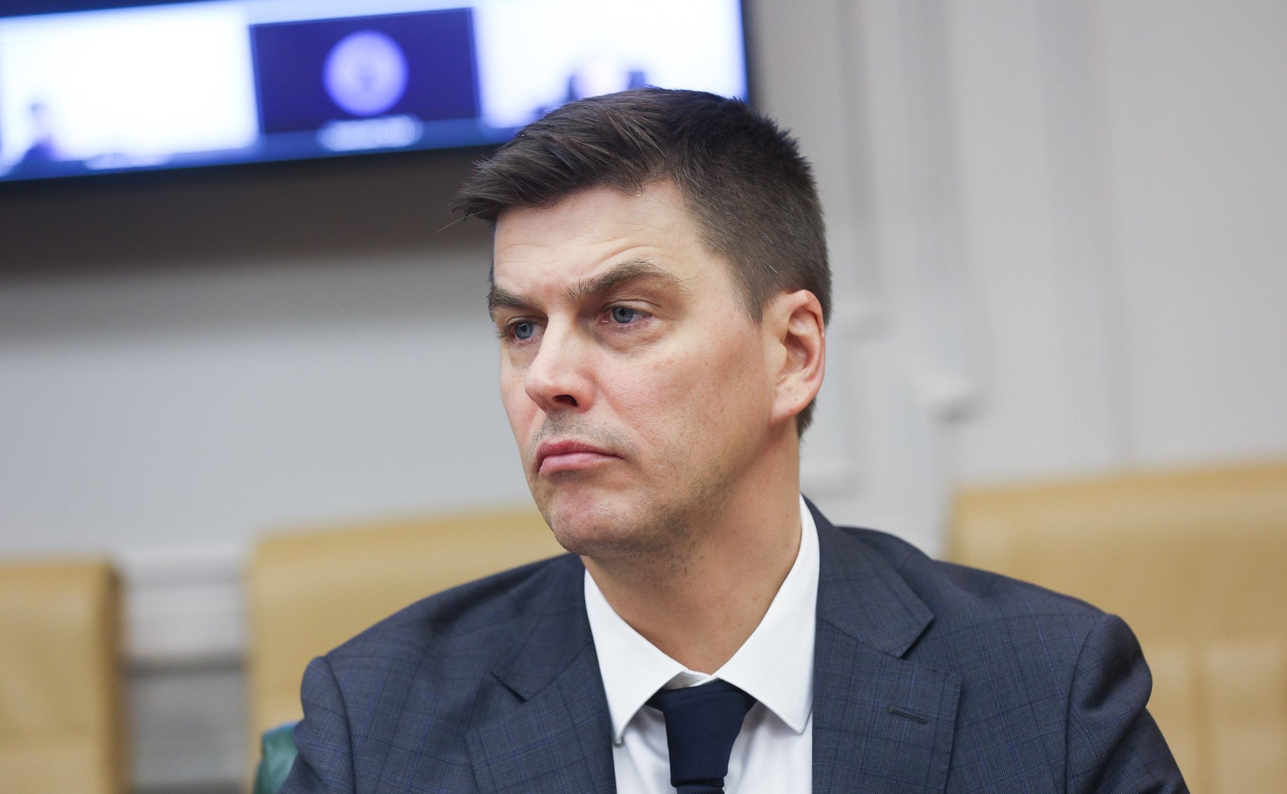 Круглый стол Комитета СФ по экономической политике «Совершенствование оснований и порядка передачи федерального недвижимого имущества в государственную собственность субъектов РФ и муниципальную собственность»