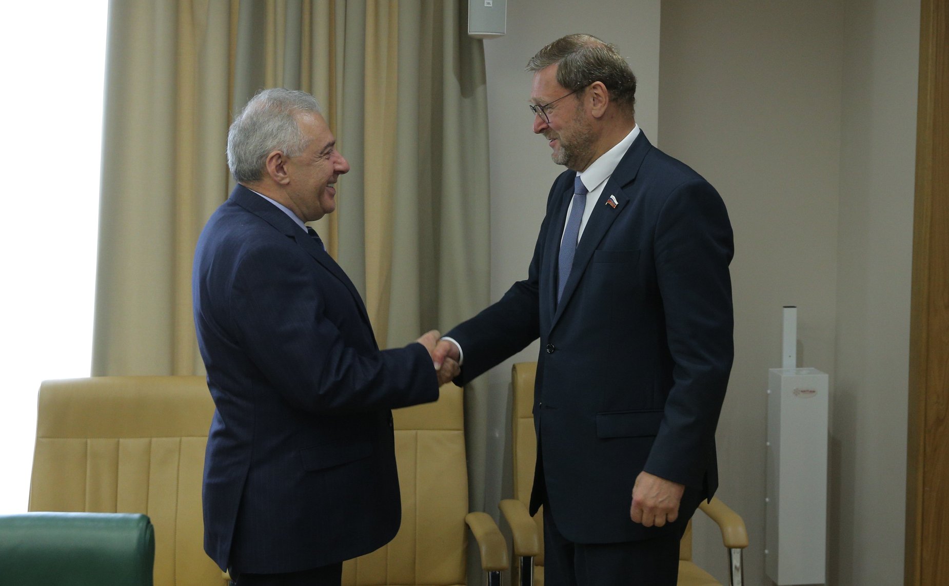 Встреча заместителя Председателя СФ Константина Косачева с Чрезвычайным и Полномочным Послом Республики Армения в РФ