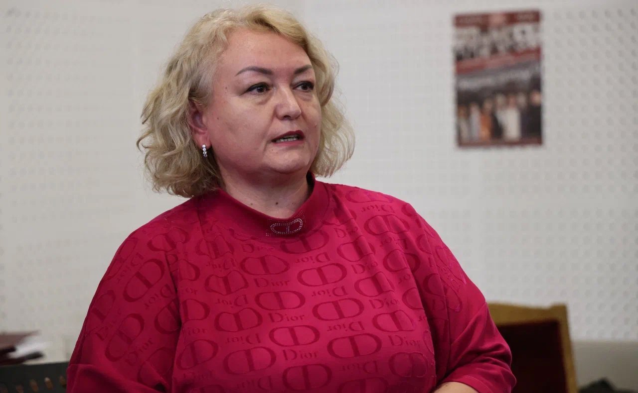 Татьяна Гигель в ходе рабочей поездки в регион вместе с первым заместителем министра культуры Ларисой Стрельниковой встретилась с коллективом Государственного оркестра Республики Алтай