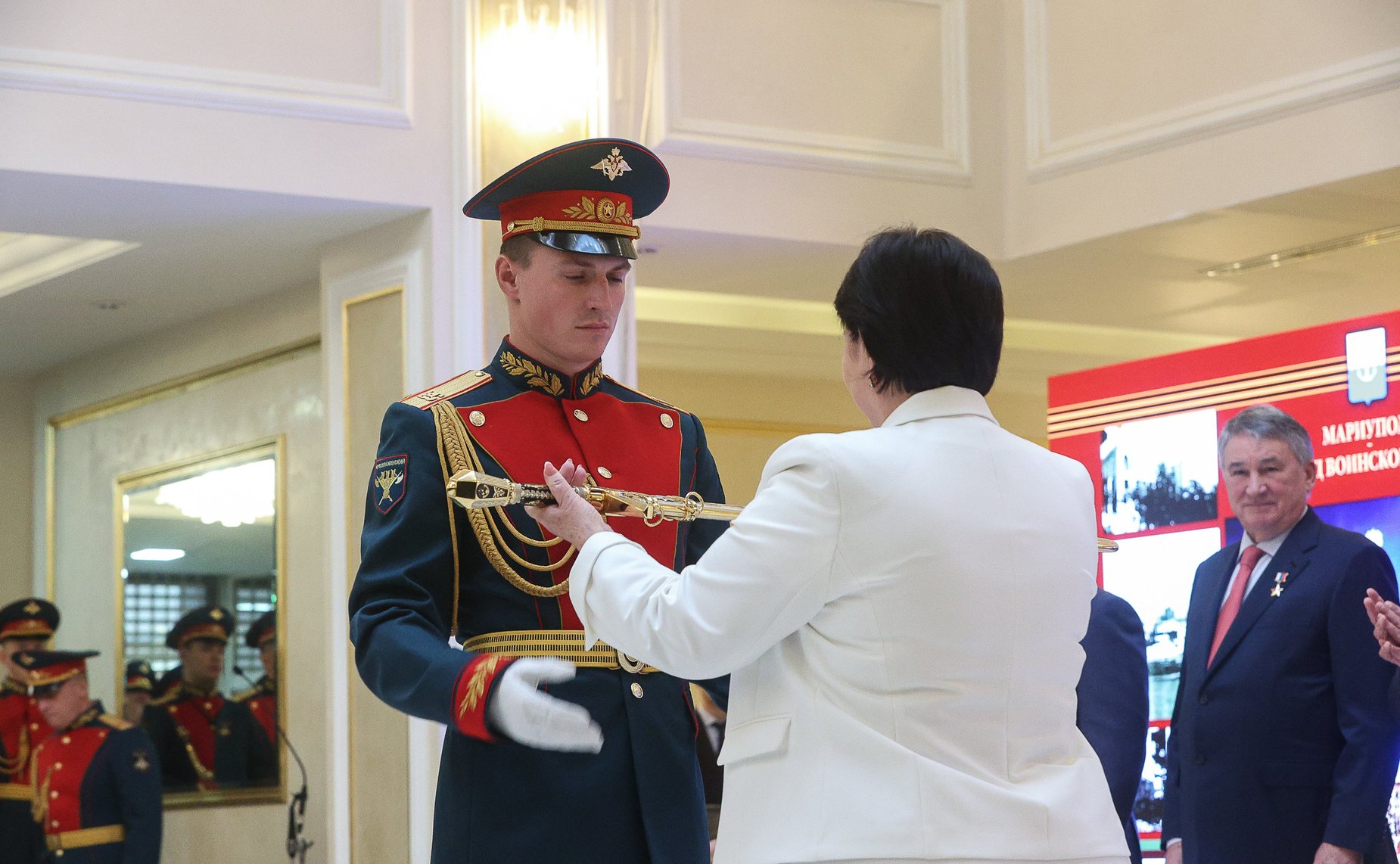 В Совете Федерации прошла торжественная церемония вручения «Мечей Победы» городам воинской славы Мариуполю и Мелитополю