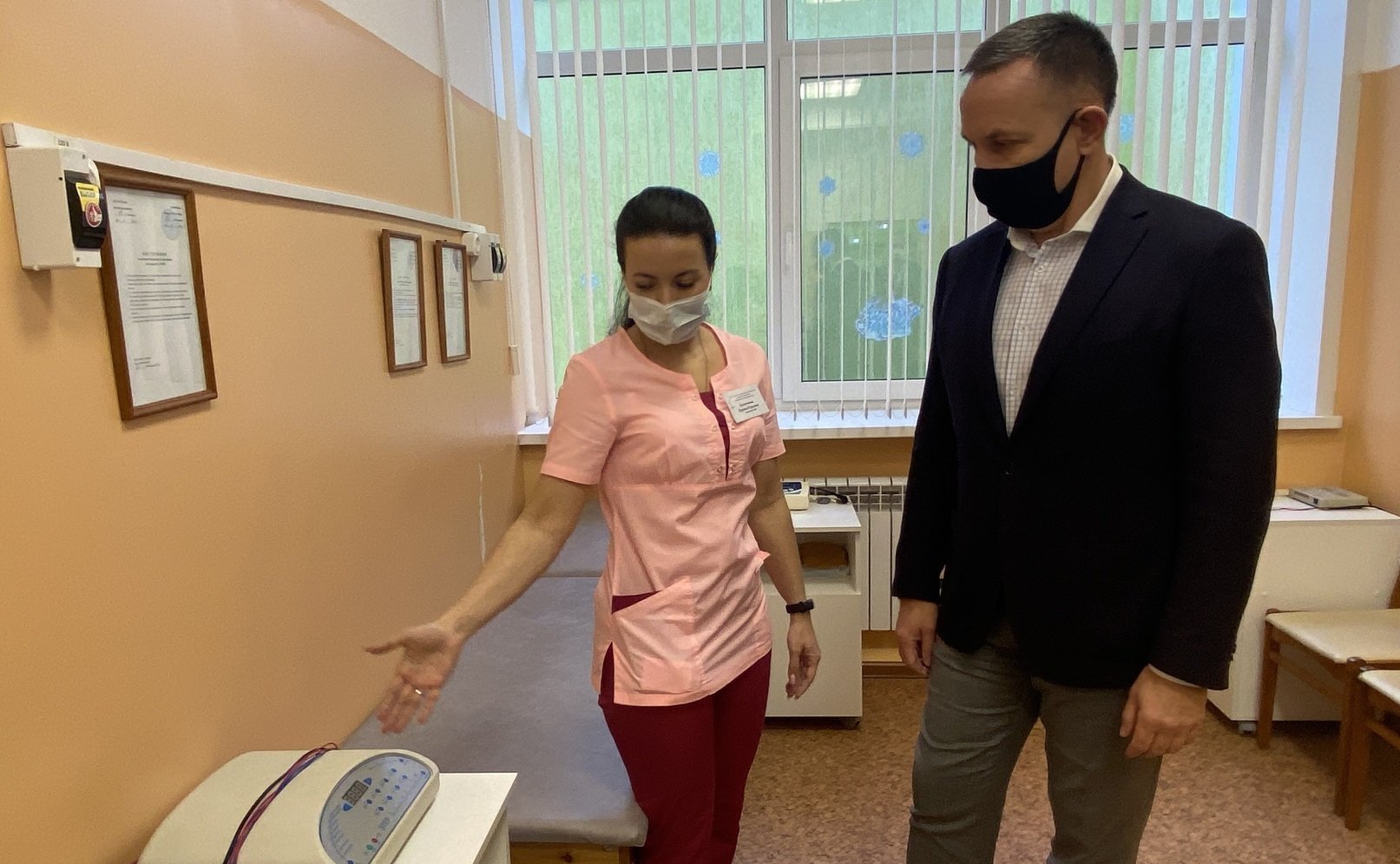 Олег Алексеев посетил филиал областного реабилитационного центра для детей и подростков с ограниченными возможностями в г. Саратове и Энгельсский дом-интернат для престарелых и инвалидов