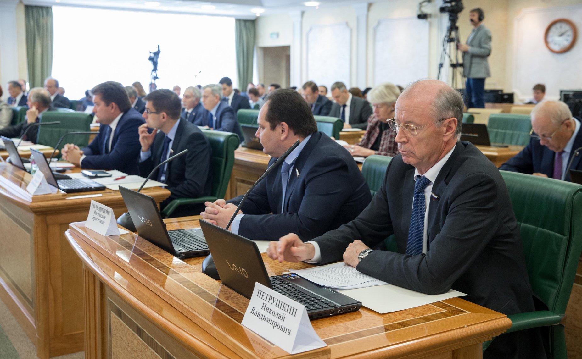 В. Петрушкин