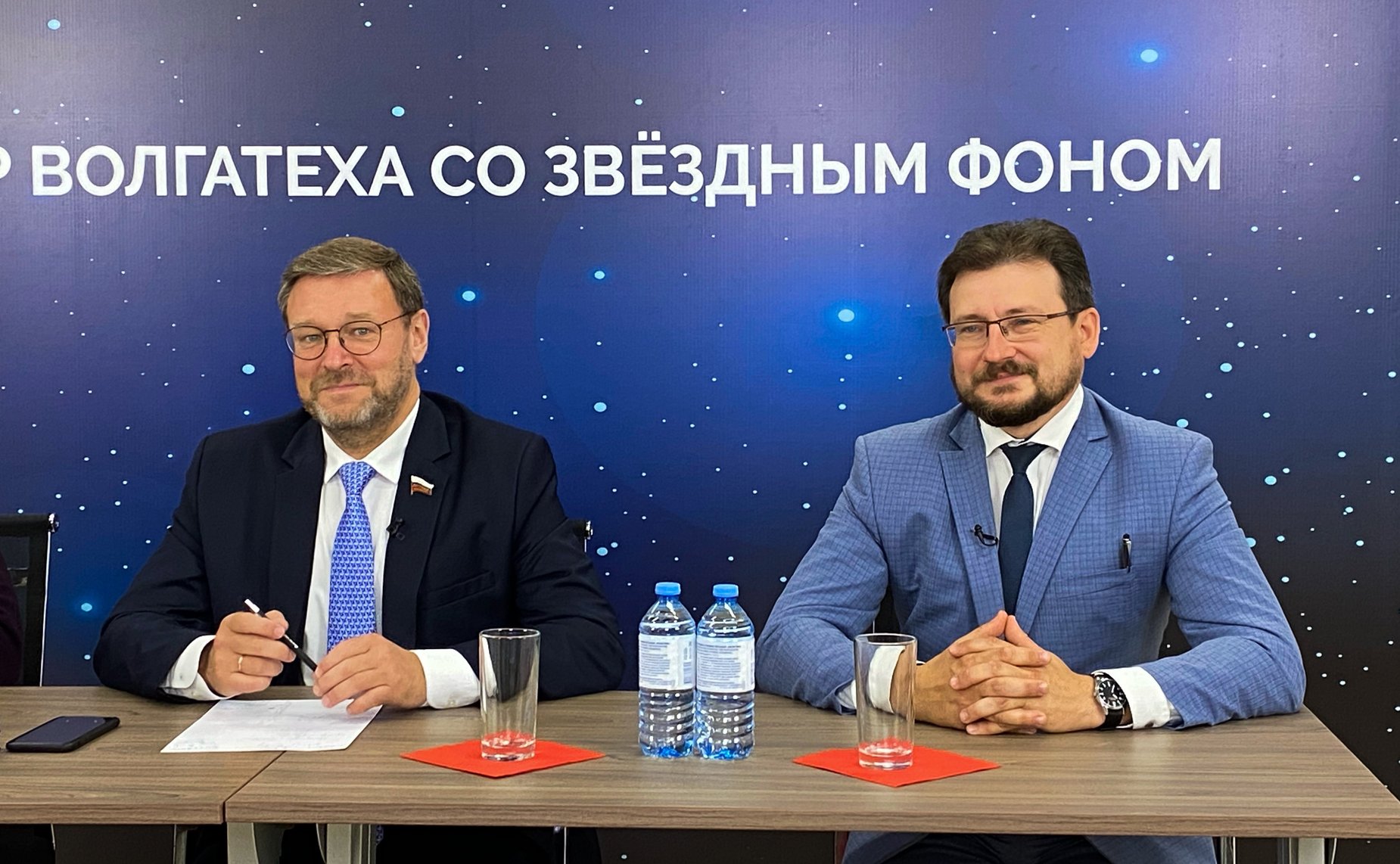 Константин Косачев в рамках рабочей поездки в регион, совместно с Главой Республики Марий Эл Александром Евстифеевым на вертолете совершил облет территории, пострадавшей от лесных пожаров