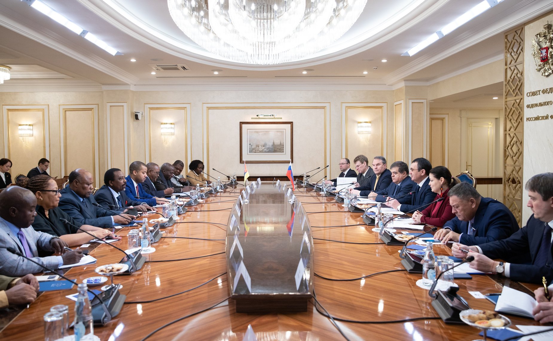 Встреча Николая Федорова с первым заместителем Председателя Ассамблеи Республики Мозамбик, Руководителем Административного совета Ассамблеи Антониу Жозе Амелией