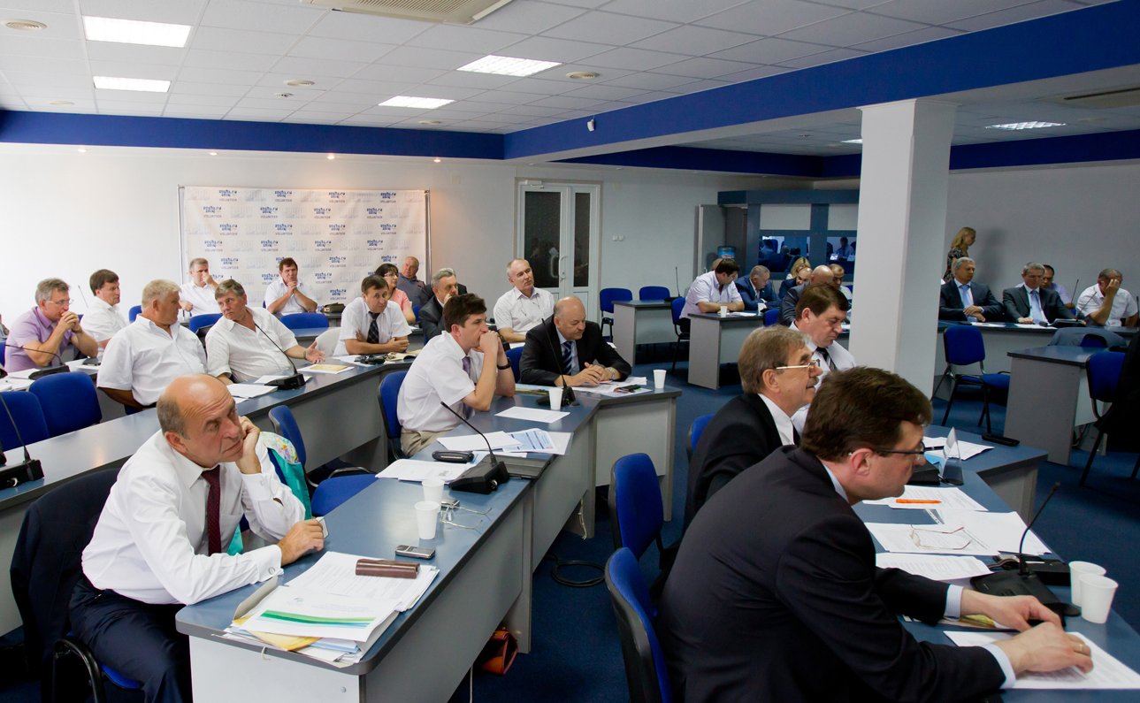 02-07 Круглый стол по теме: Проблемы развития с-х машиностроения 10