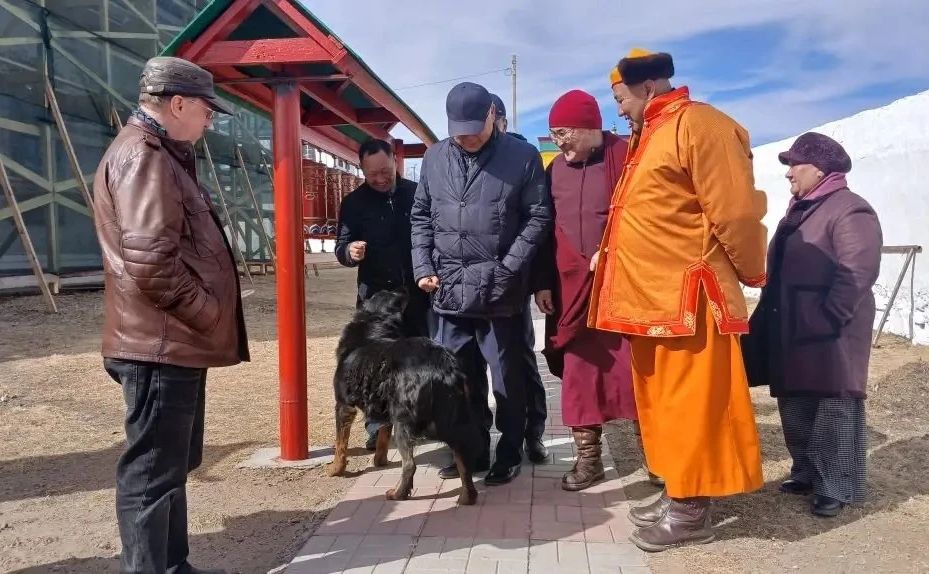 Баир Жамсуев в рамках региональной недели посетил Цугольский дацан, где оценил ход ремонтно-реставрационных работ в Согчен дугане