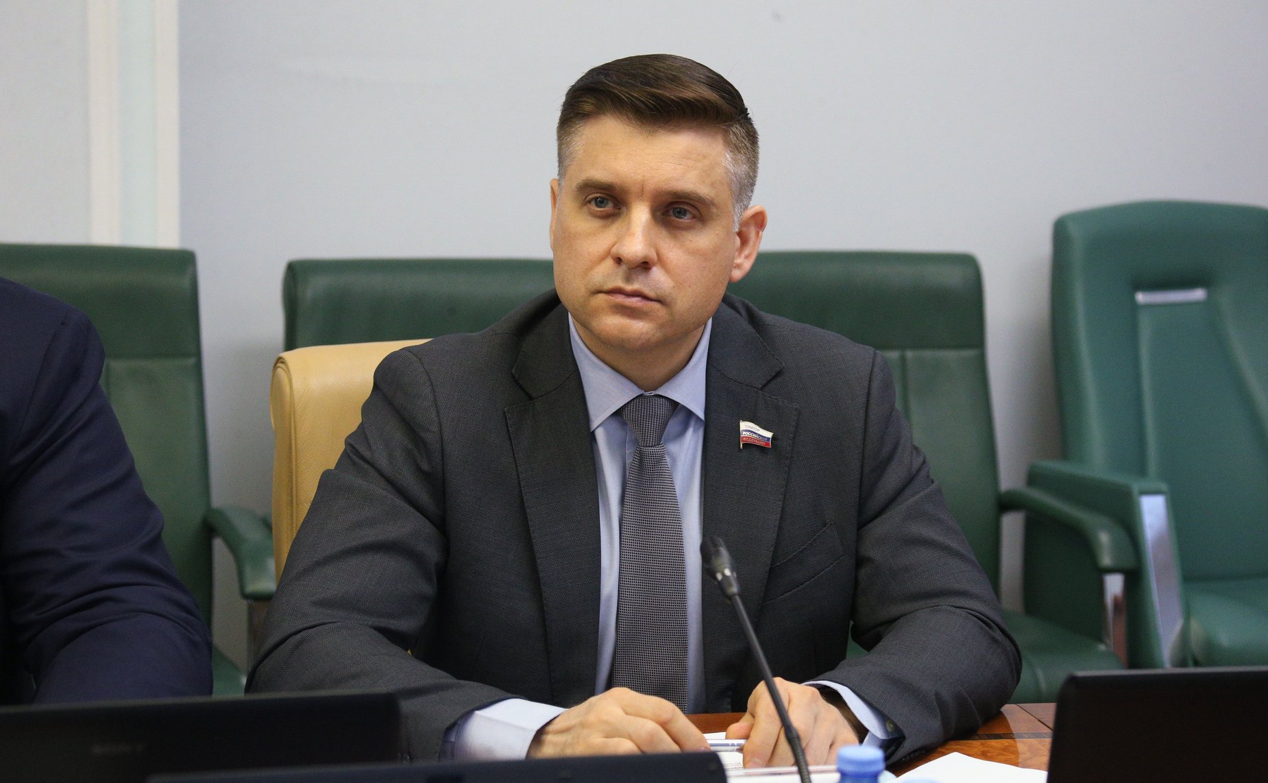 Юрий Архаров