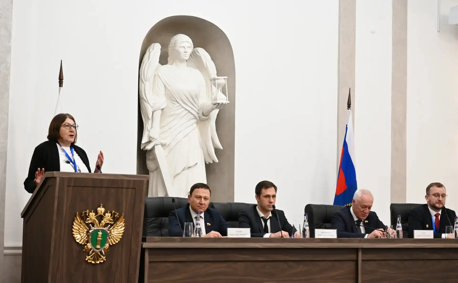 Александр Ролик принял участие в открытии первого Дальневосточного историко-архивного форума