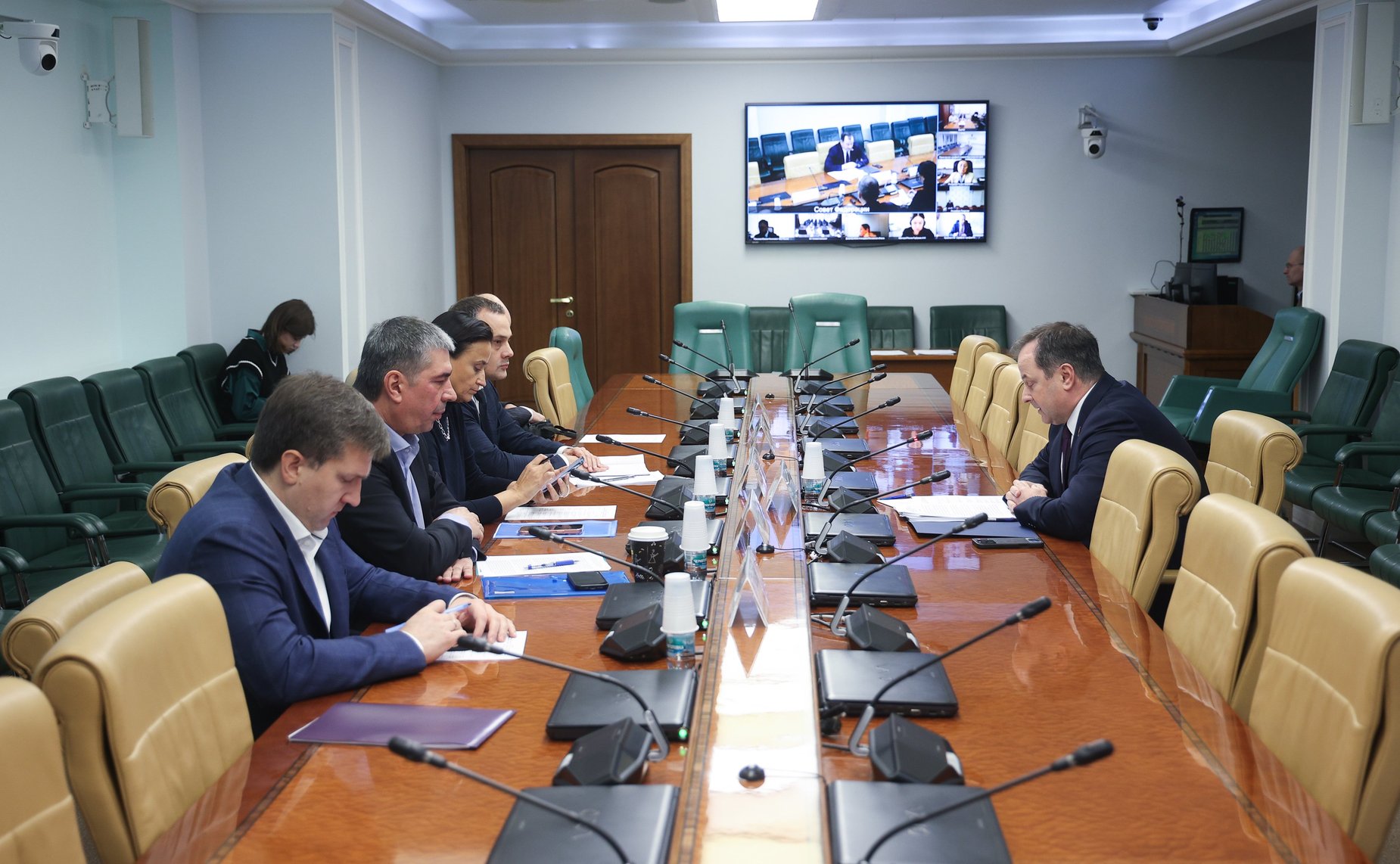 Круглый стол Комитета СФ по экономической политике на тему «Первые итоги применения дифференцированных тарифов на электроэнергию в субъектах РФ»