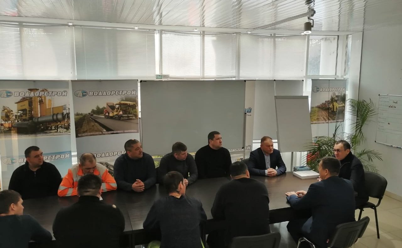 Николай Федоров ознакомился с деятельностью многопрофильной компании в Чувашии