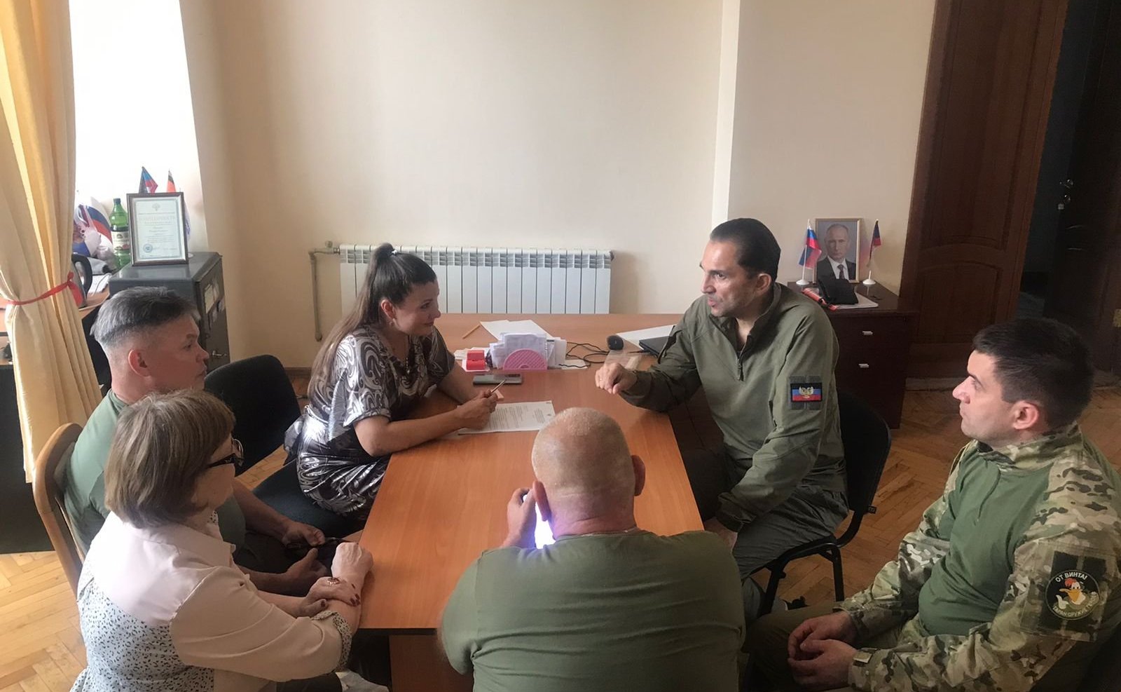 Андрей Хапочкин ознакомился с ходом строительства и выполнения ремонтных работ в Шахтерском районе нового субъекта РФ