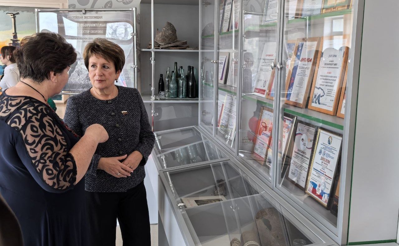 Екатерина Алтабаева посетила школу №59 имени старшего сержанта милиции Е.Г. Скоробогатова, которая находится в селе Терновка