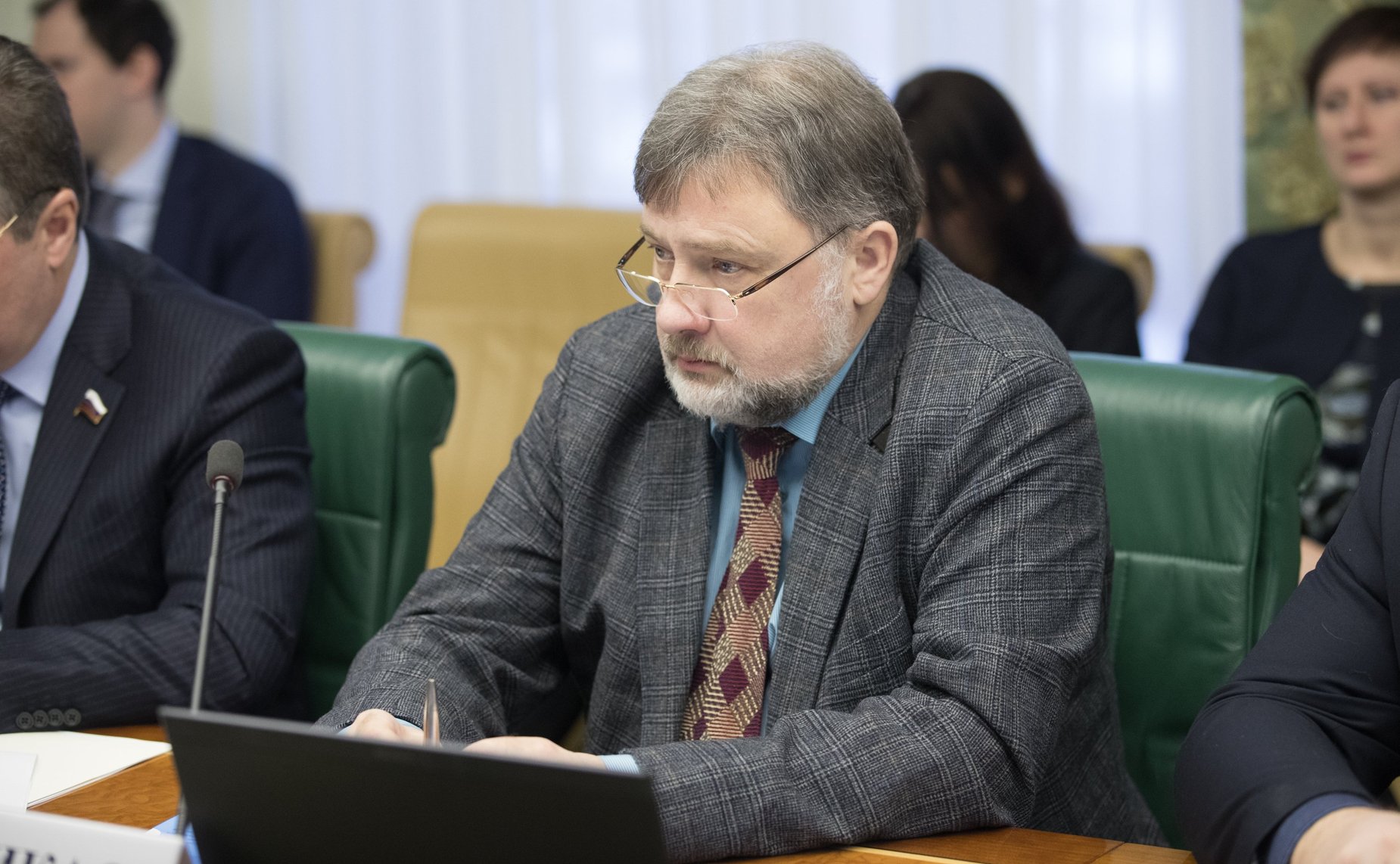 В. Шверикас