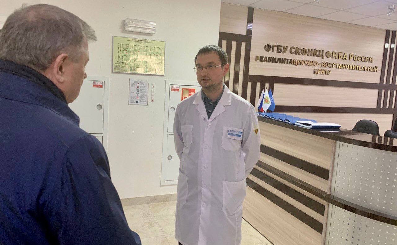 Анатолий Артамонов ознакомился с ходом строительства и реконструкции ряда социальных объектов