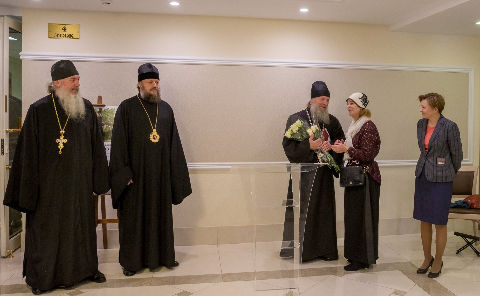 В Совете Федерации открылась выставка, посвященная 60-летию творческой деятельности художника-живописца П. Кочанова