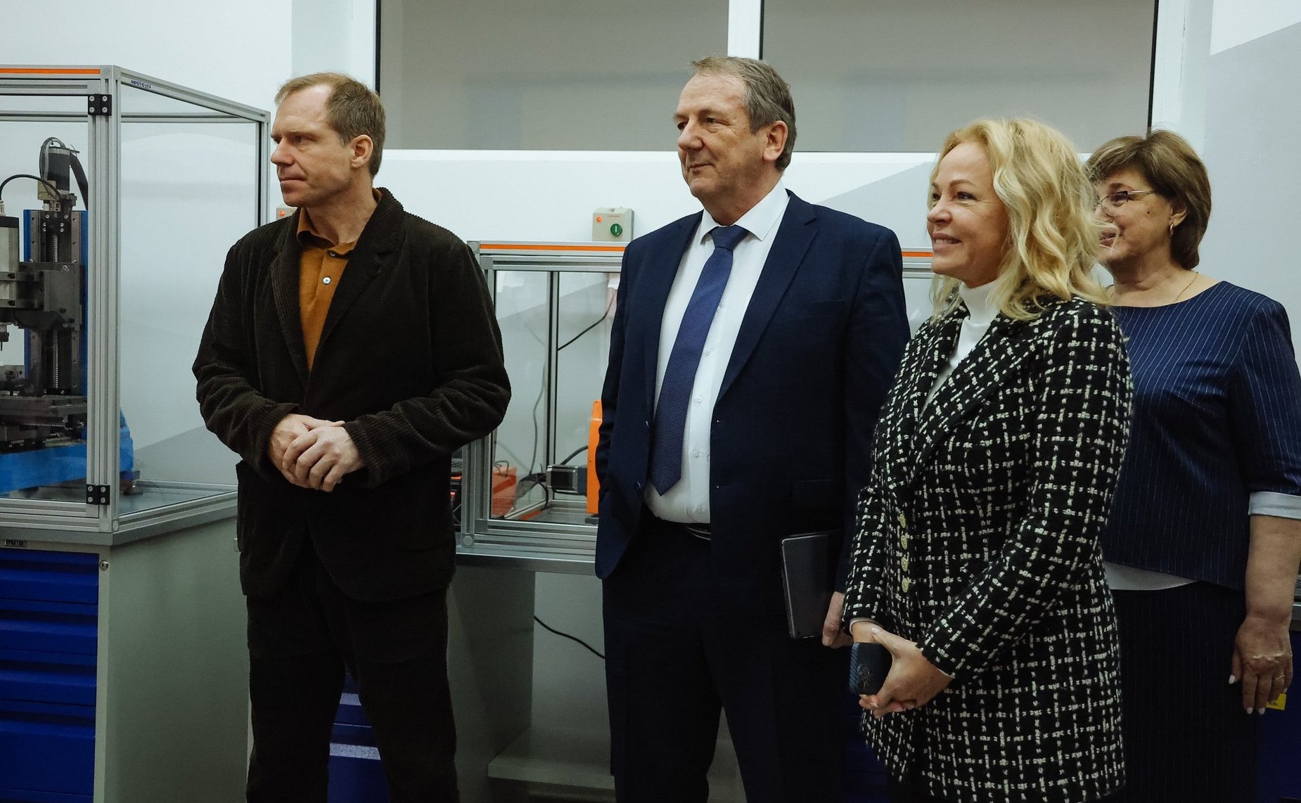 Делегация Совета Федерации во главе с председателем Комитета СФ по экономической политике Андреем Кутеповым, которая находится в Амурской области, посетила ряд инфраструктурных, социально-экономических и культурных объектов региона