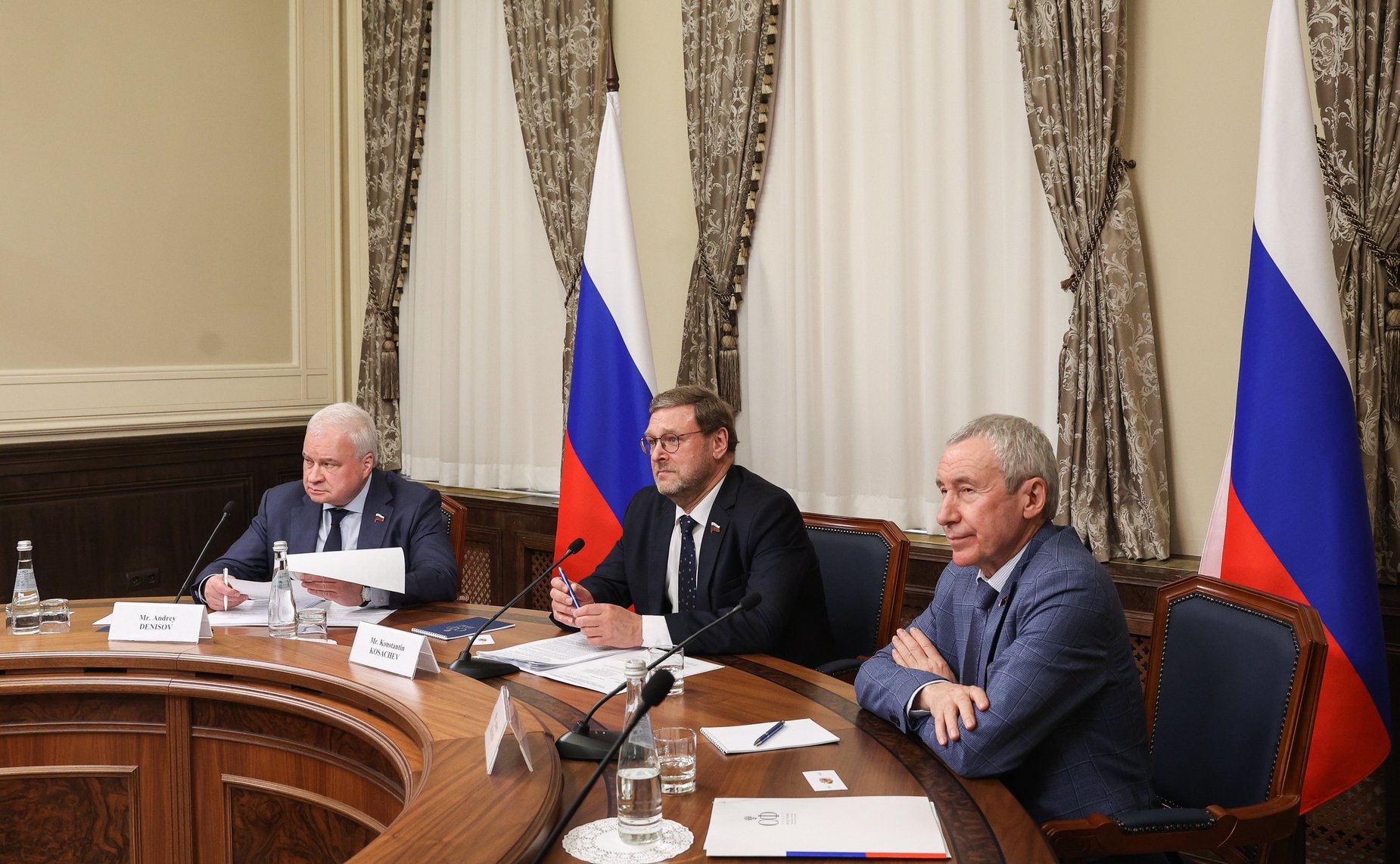 Встреча заместителя Председателя СФ Константина Косачева с Генеральным секретарем МПС и руководителем Специальной рабочей группы МПС по Украине, председателем комитета по обороне, внутренним и международным делам Федерального национального Совета ОАЭ