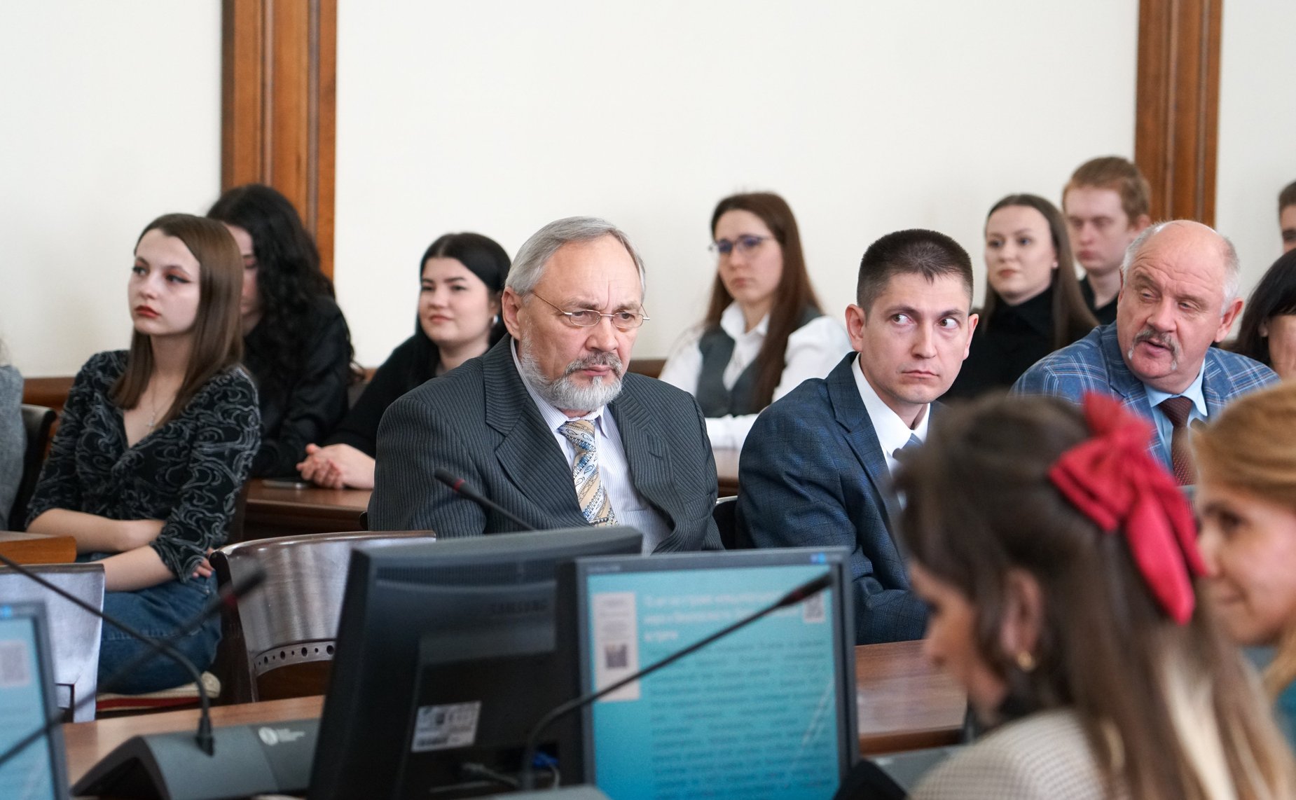 Парламентарии встретились с молодыми юристами – студентами Юридического института Алтайского государственного Университета, с которыми провели открытый диалог