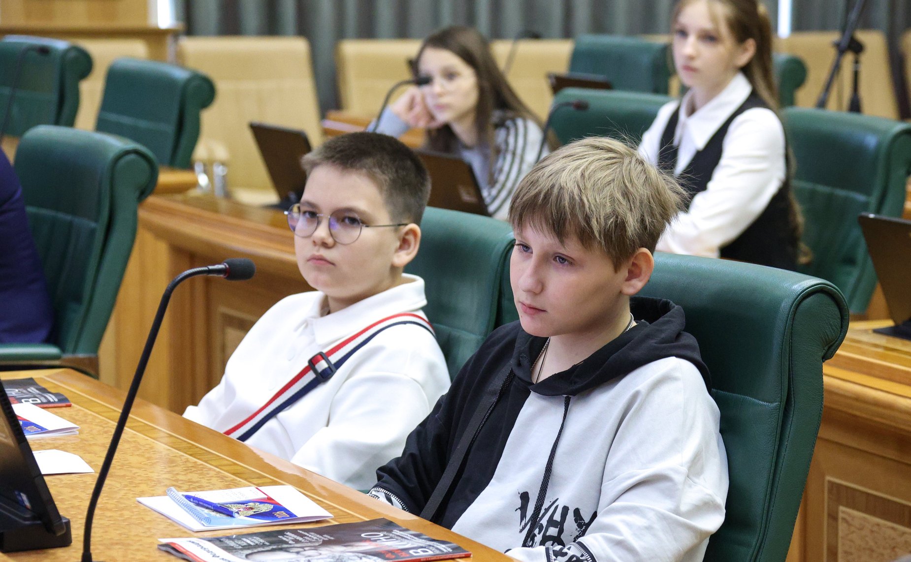 Встреча сенаторов РФ с детьми участников специальной военной операции