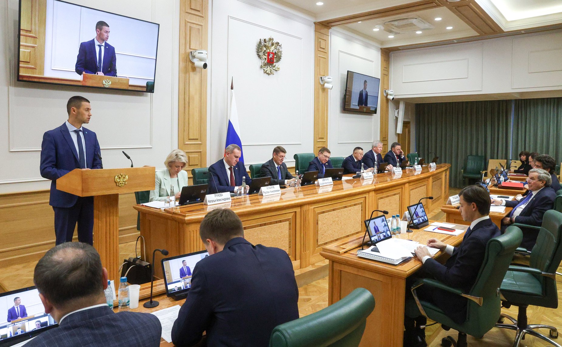 Заседание Совета по вопросам жилищного строительства и содействия развития жилищно-коммунального комплекса при Совете Федерации