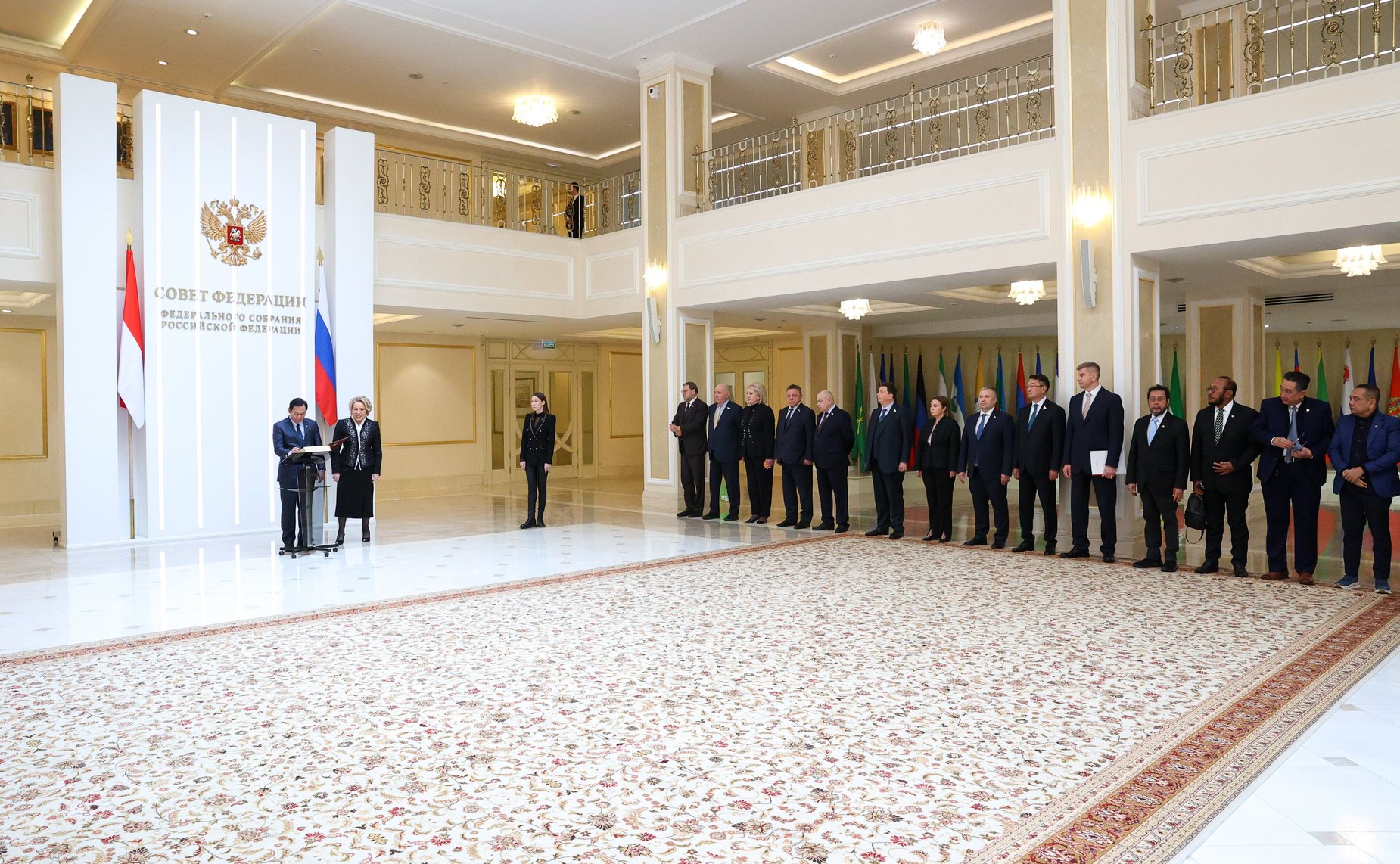 Валентина Матвиенко провела встречу с Председателем Совета представителей регионов Республики Индонезии Султаном Бактиаром Наджамундином