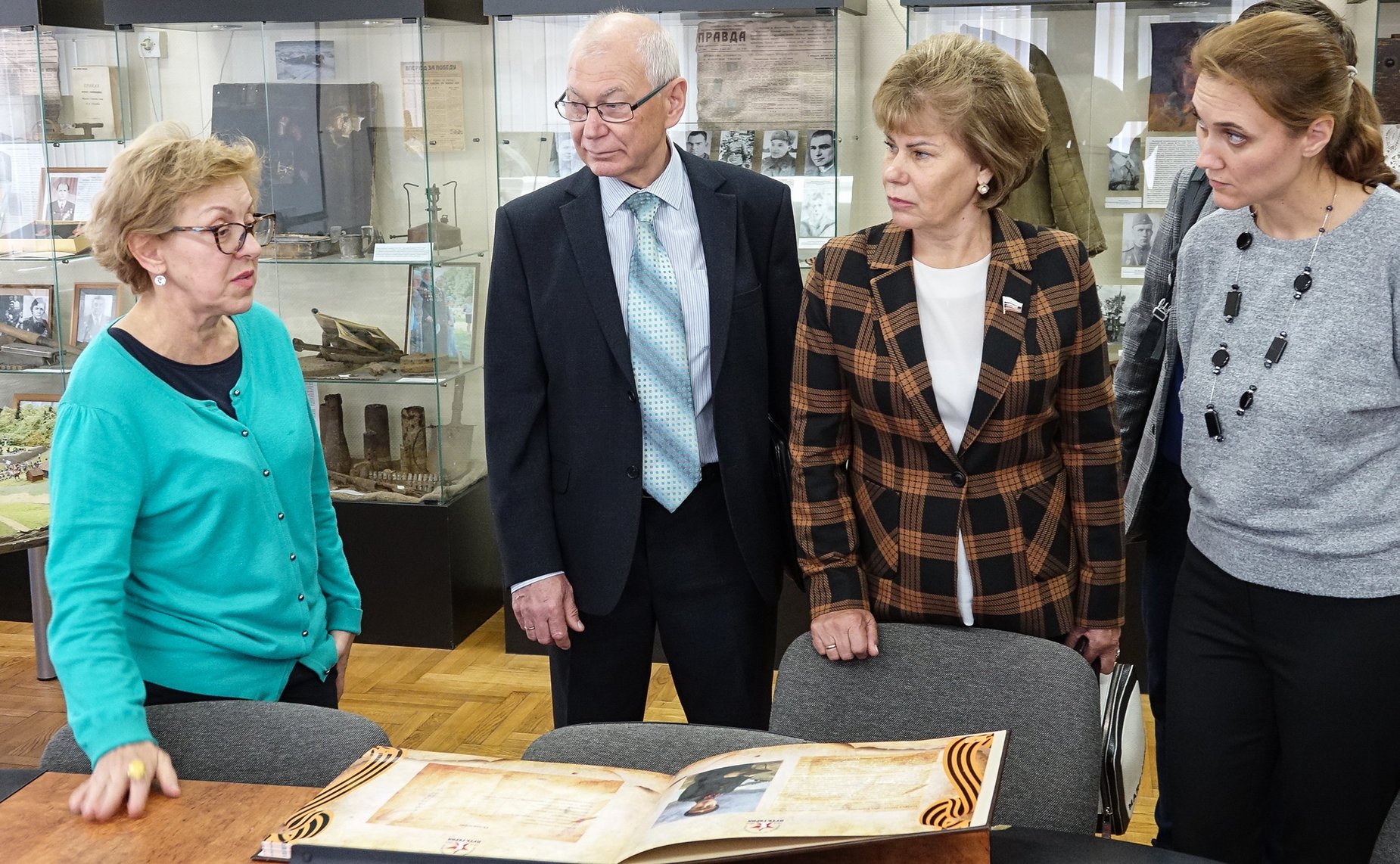 Татьяна Гигель посетила московскую школу, заложившую основы экологического образования