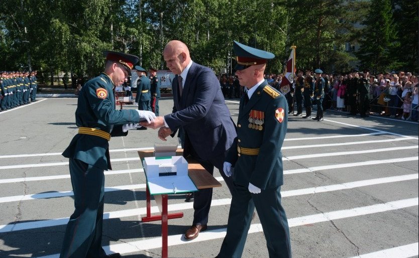 Александр Карелин принял участие в мероприятиях, посвящённых Дню молодёжи и Дню города Новосибирска
