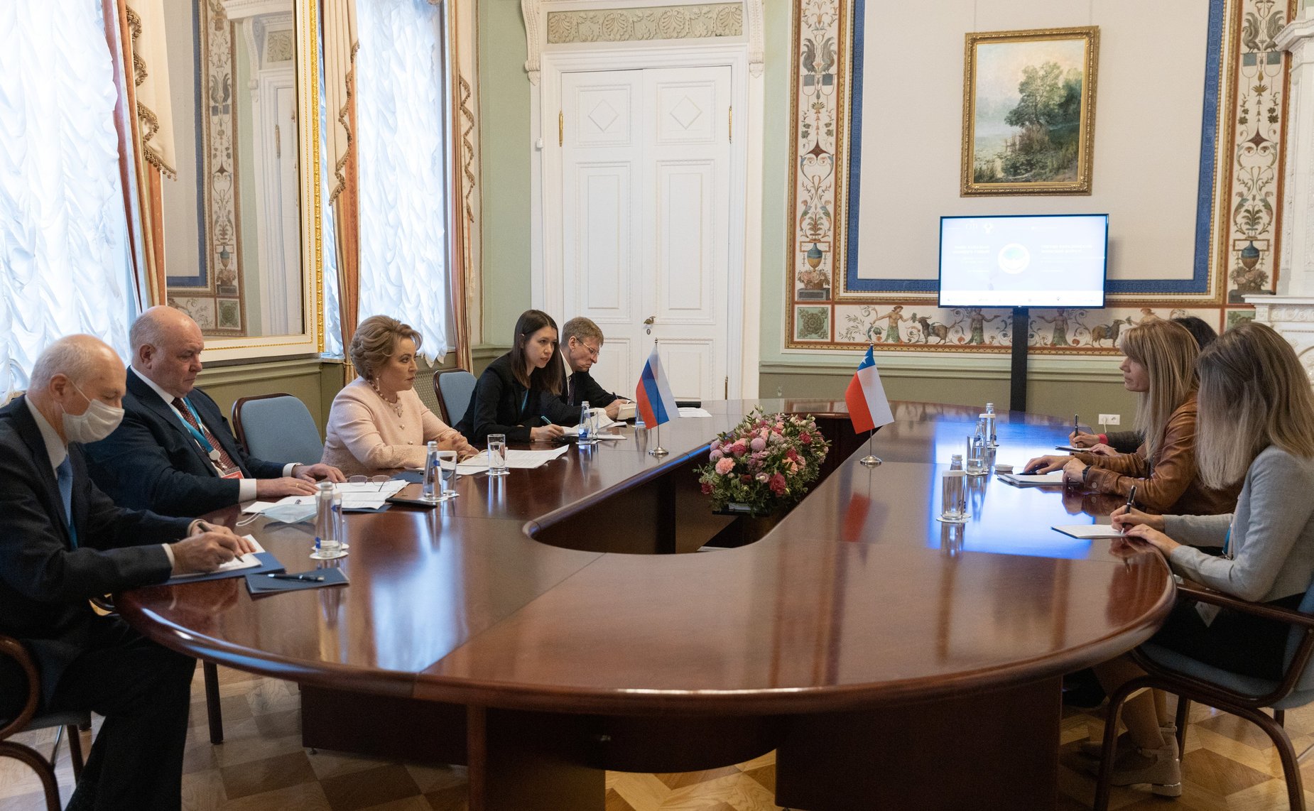 Валентина Матвиенко провела встречу с Председателем Сената Национального Конгресса Республики Чили Хименой Сесилией Ринкон Гонсалес