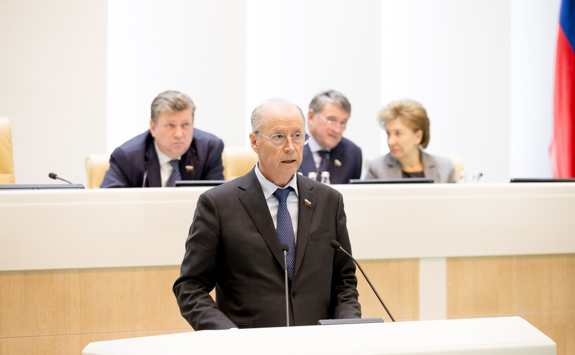 381-зеседание Совета Федерации Петрушкин