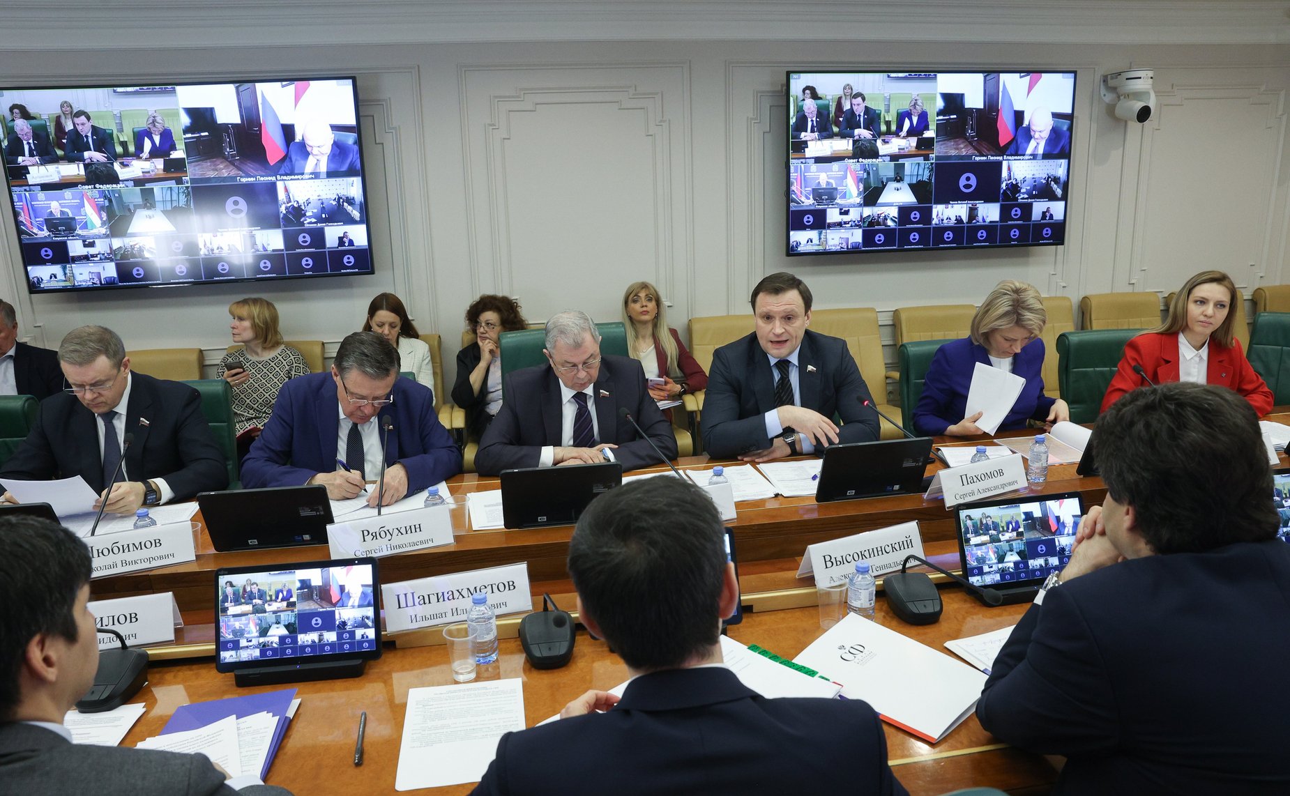 Круглый стол на тему «О ходе использования субъектами РФ инфраструктурных бюджетных и специальных казначейских кредитов и о расширении возможностей их дальнейшего использования для достижения целей национальных проектов»