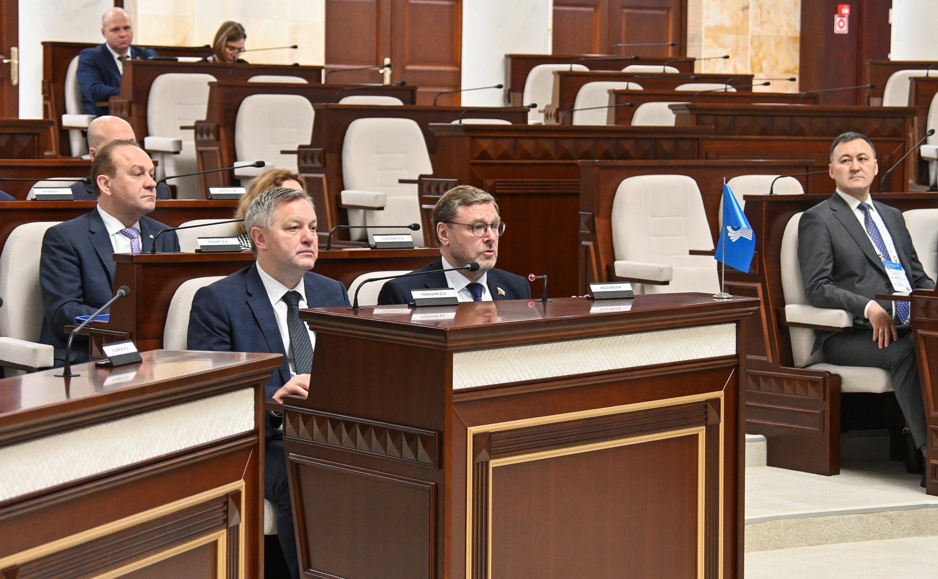 Российские законодатели в рамках визита провели встречу с Председателем Палаты представителей Национального собрания Республики Беларусь Владимиром Андрейченко