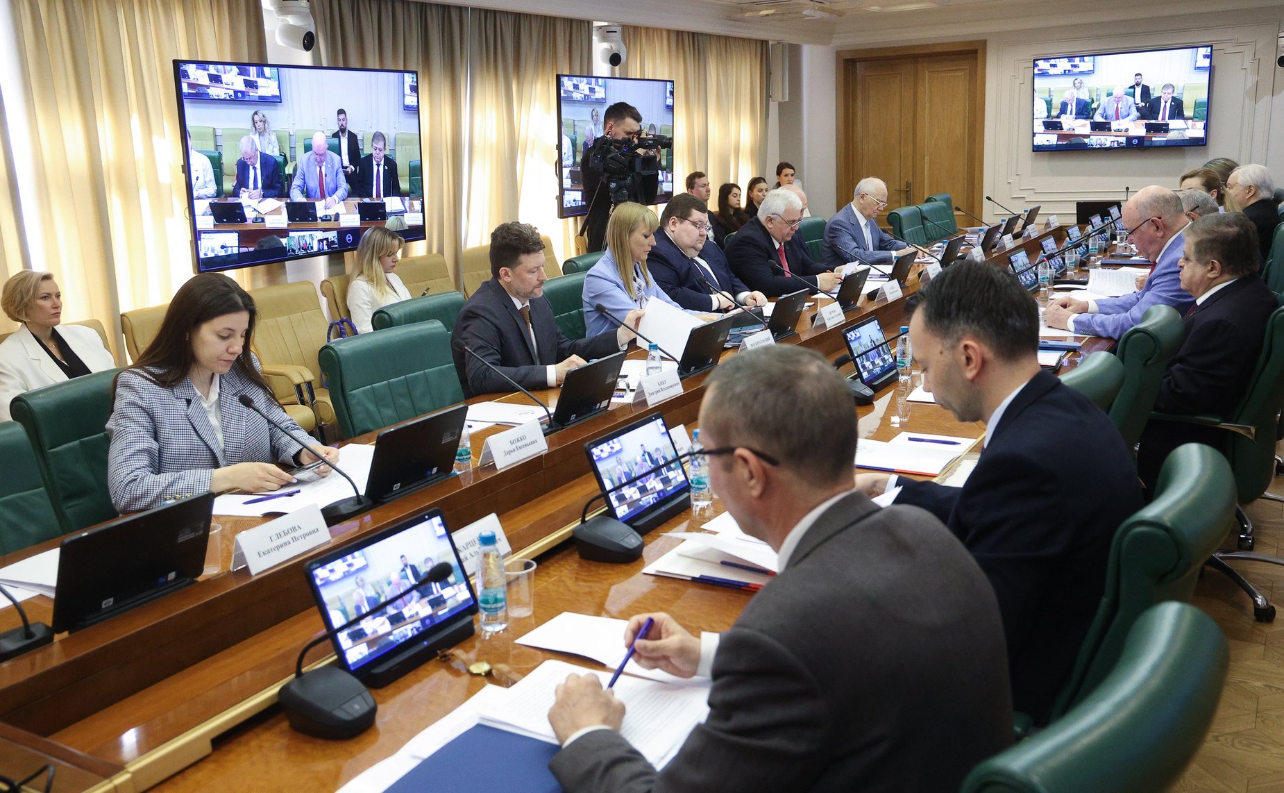 Совещание Комитета Совета Федерации по международным делам «Роль парламентской дипломатии в укреплении международных позиций Российской Федерации в современных геополитических условиях»
