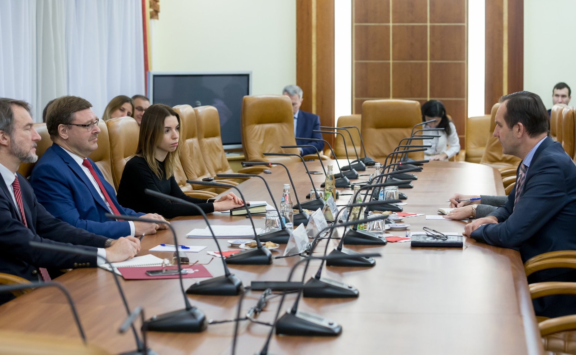 Встреча К. Косачева с Чрезвычайным и полномочным послом Латви в РФ М. Риекстиньшем