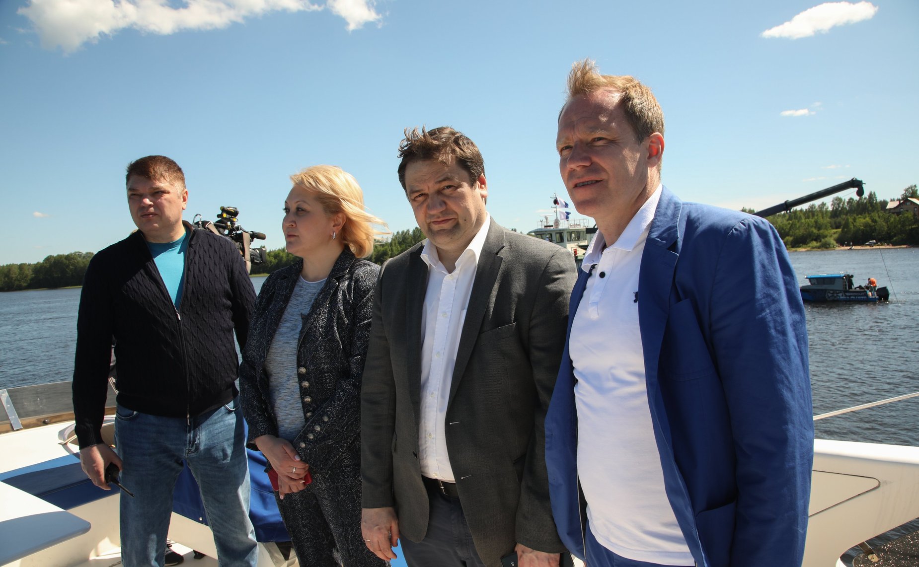 Сенаторы приняли участие в торжественной церемонии поднятия со дна Невы в районе Невского пятачка полковой пушки, затонувшей в ходе боев 1941 года