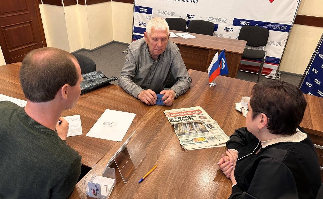 Лариса Мельник провела очередной приём граждан региона