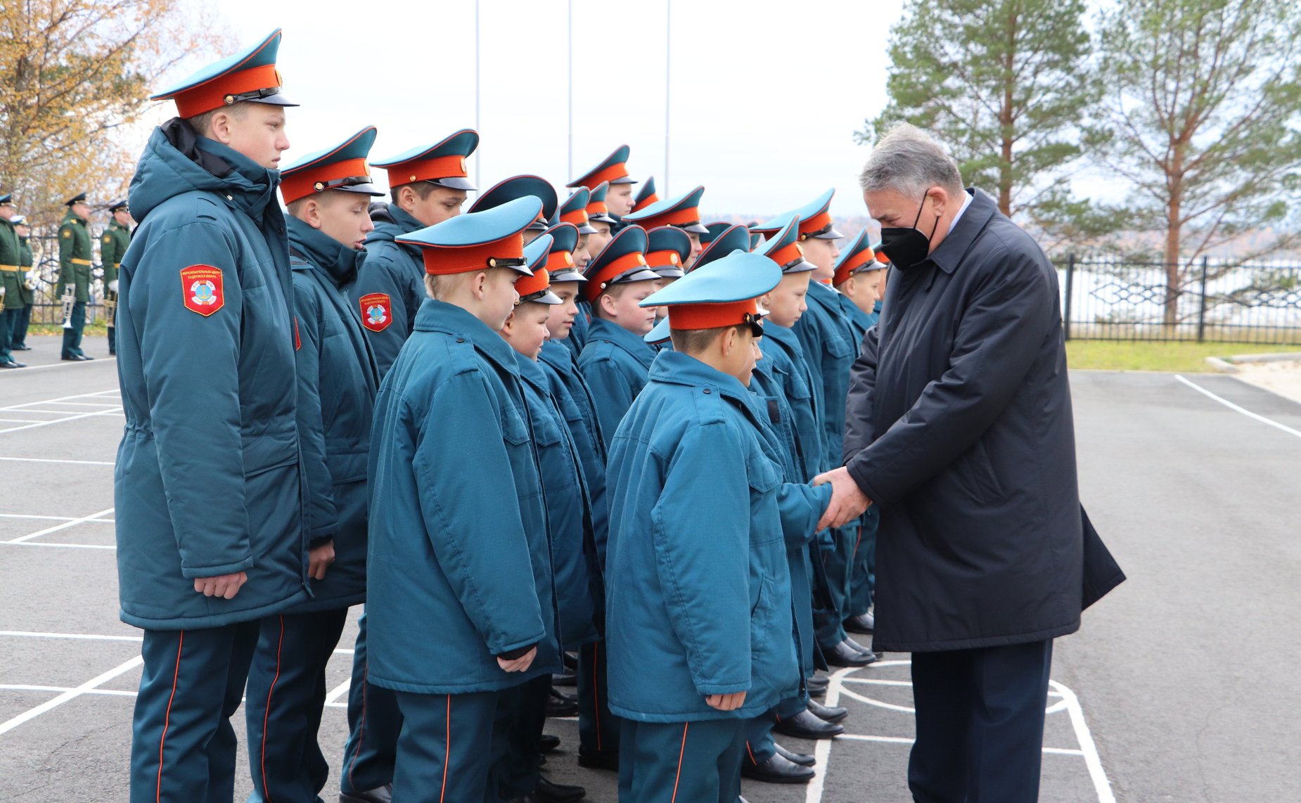 Юрий Воробьев принял участие в торжественной церемонии приведения кадет к клятве и поздравил ребят со вступлением в российское кадетское братство