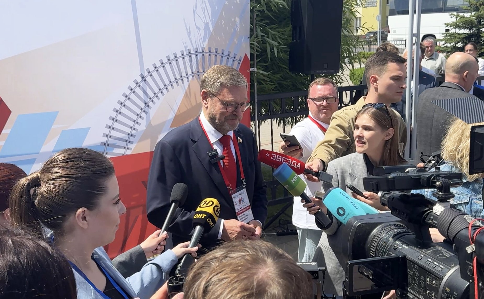 Торжественная встреча участников проекта «Поезд памяти» (фото СенатИнформ)