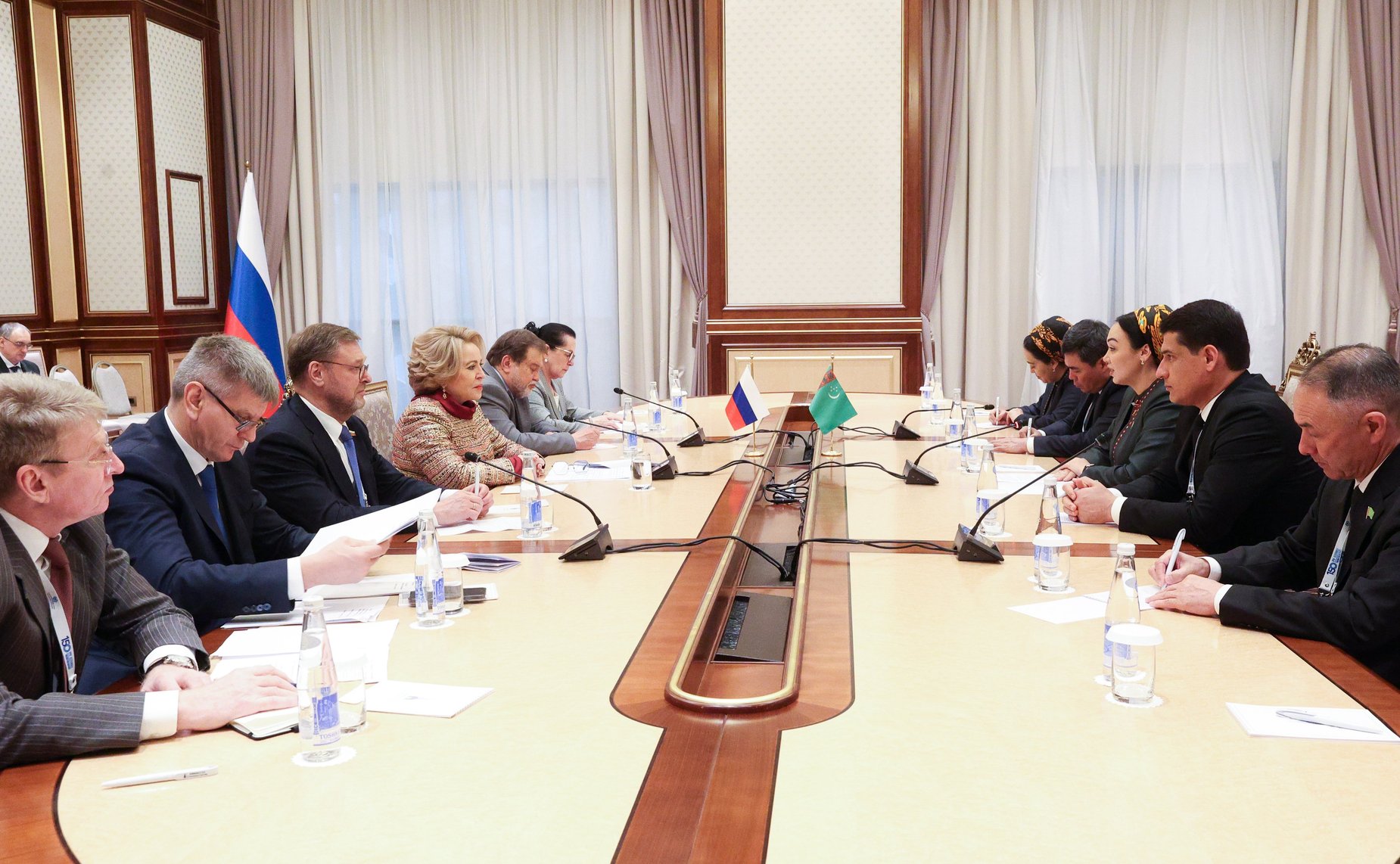 Председатель Совета Федерации Валентина Матвиенко встретилась с Председателем Меджлиса Туркменистана Дуньягозель Гулмановой