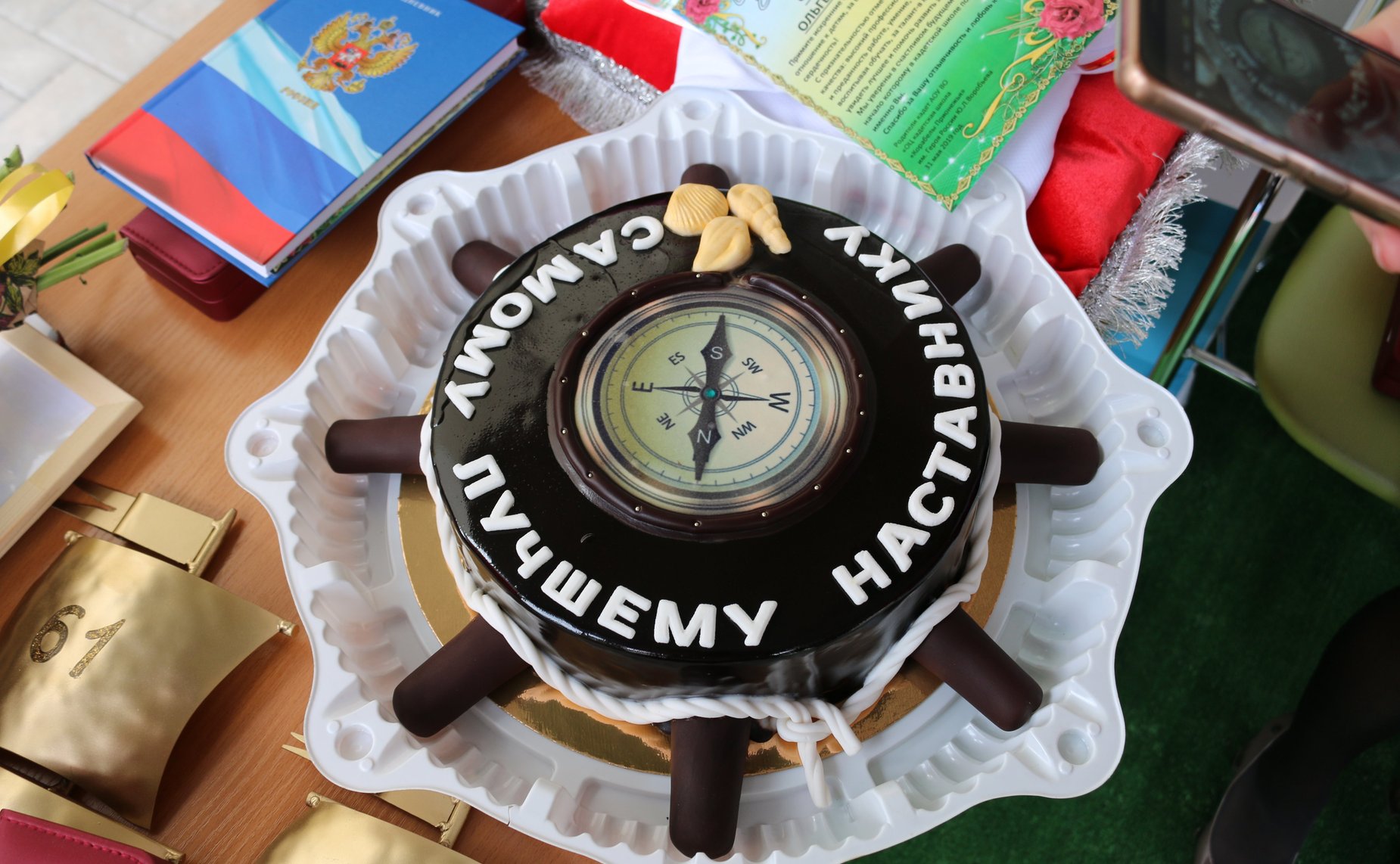 Ю. Воробьев поздравил кадетов школы «Корабелы Прионежья» с окончанием учебного года