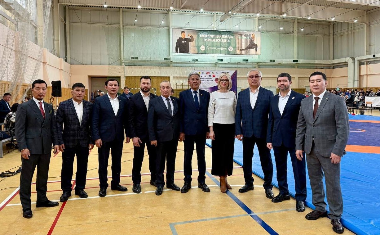 Баир Жамсуев принял участие в мероприятиях первенства Дальневосточного федерального округа по вольной борьбе среди юношей и девушек