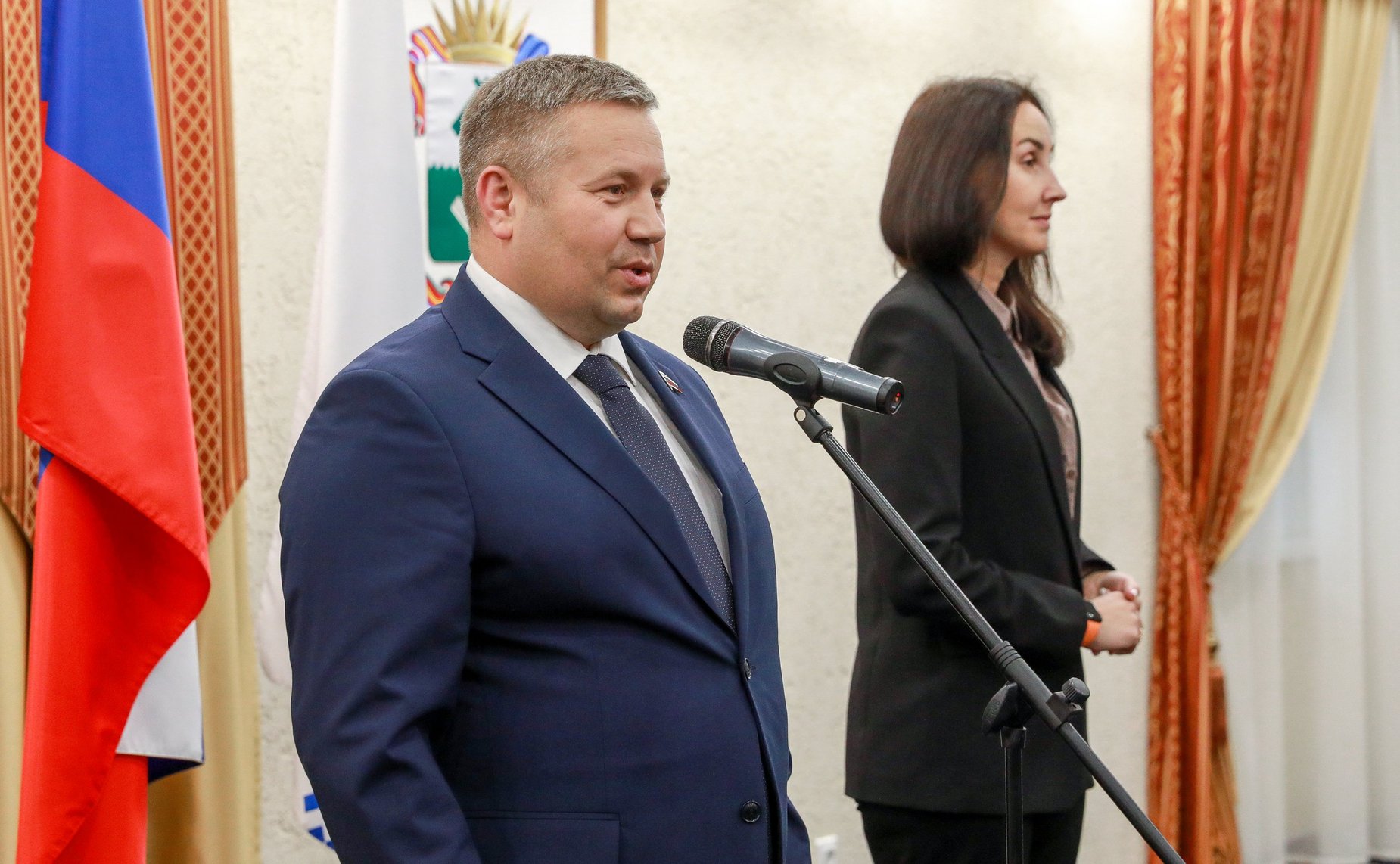 Денис Гусев вручил именные стипендии лучшим студентам учреждений профессионального образования Ненецкого АО