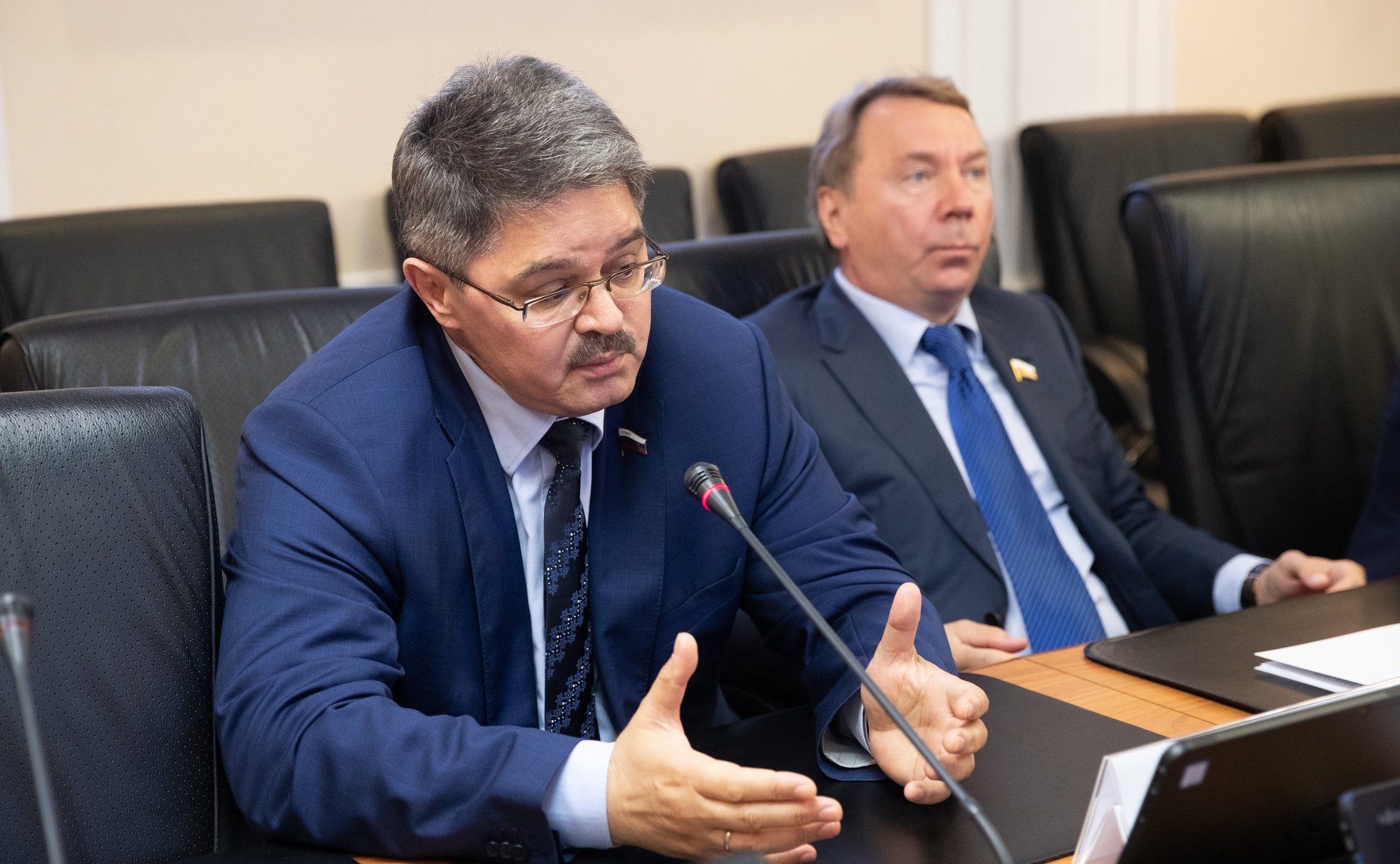 Анатолий Широков