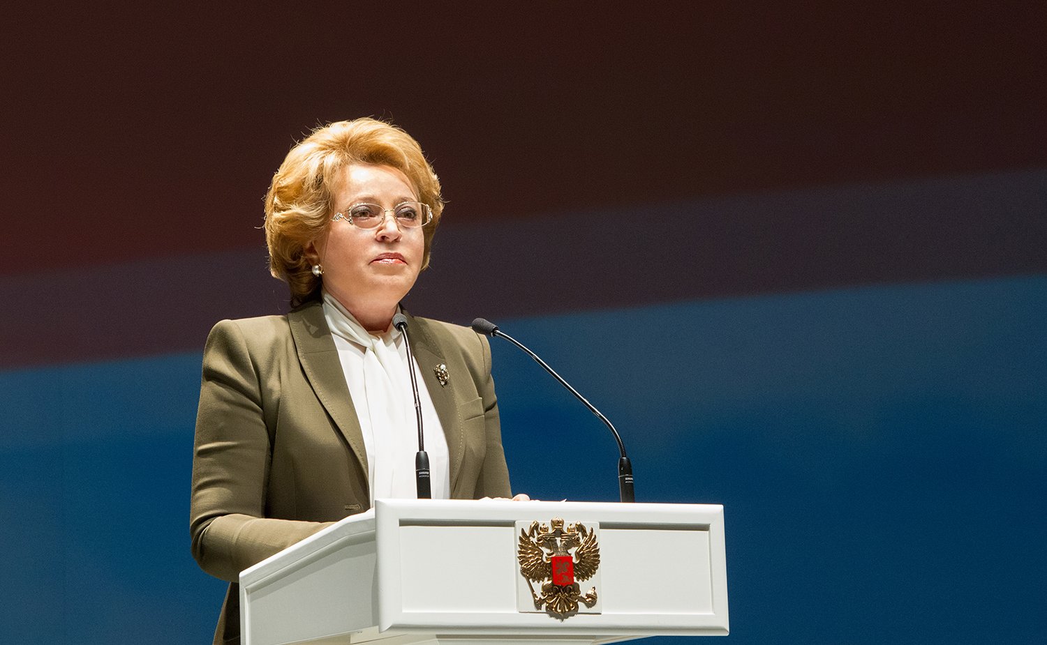 Заседание, посвященное 20-летию Конституции РФ-16  В. Матвиенко