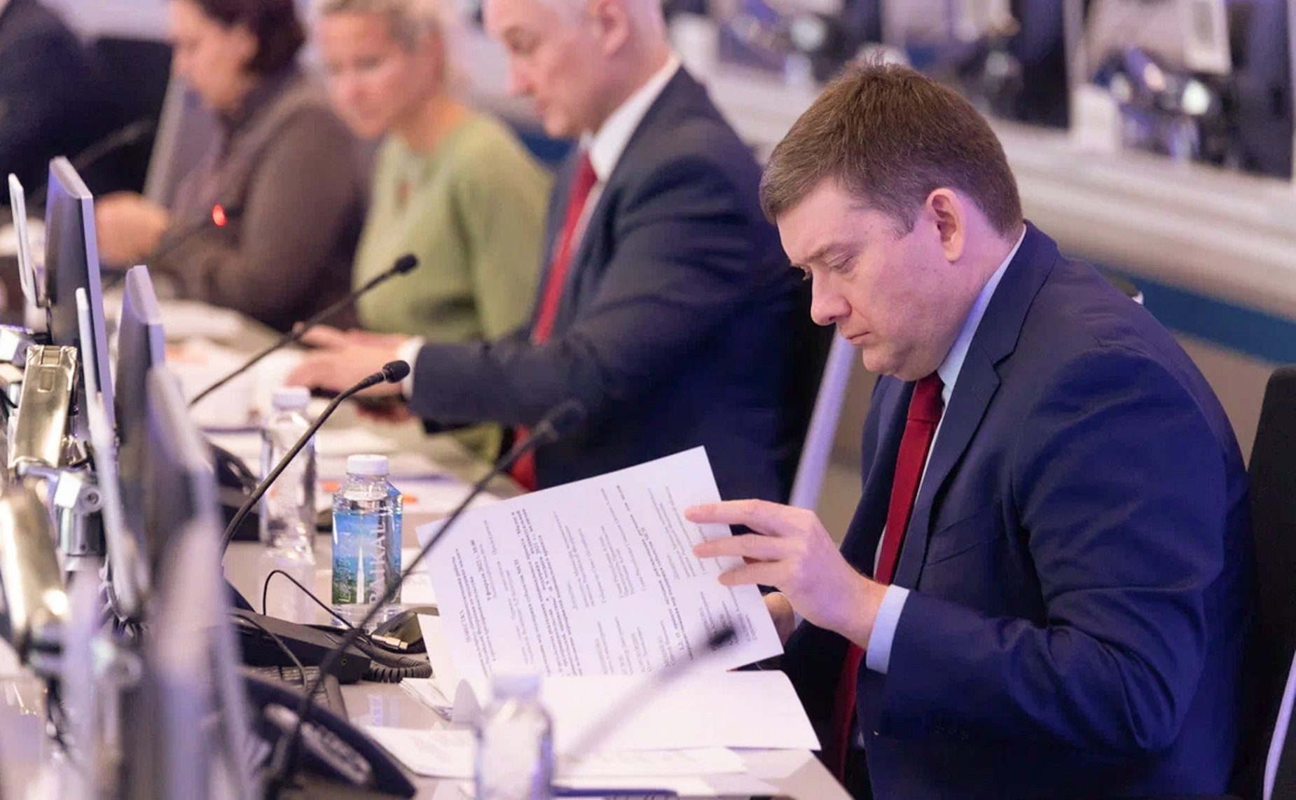 Заместитель Председателя Совета Федерации Николай Журавлев принял участие в совещании по вопросу совершенствования работы субъектов РФ по поддержке малого и среднего предпринимательства