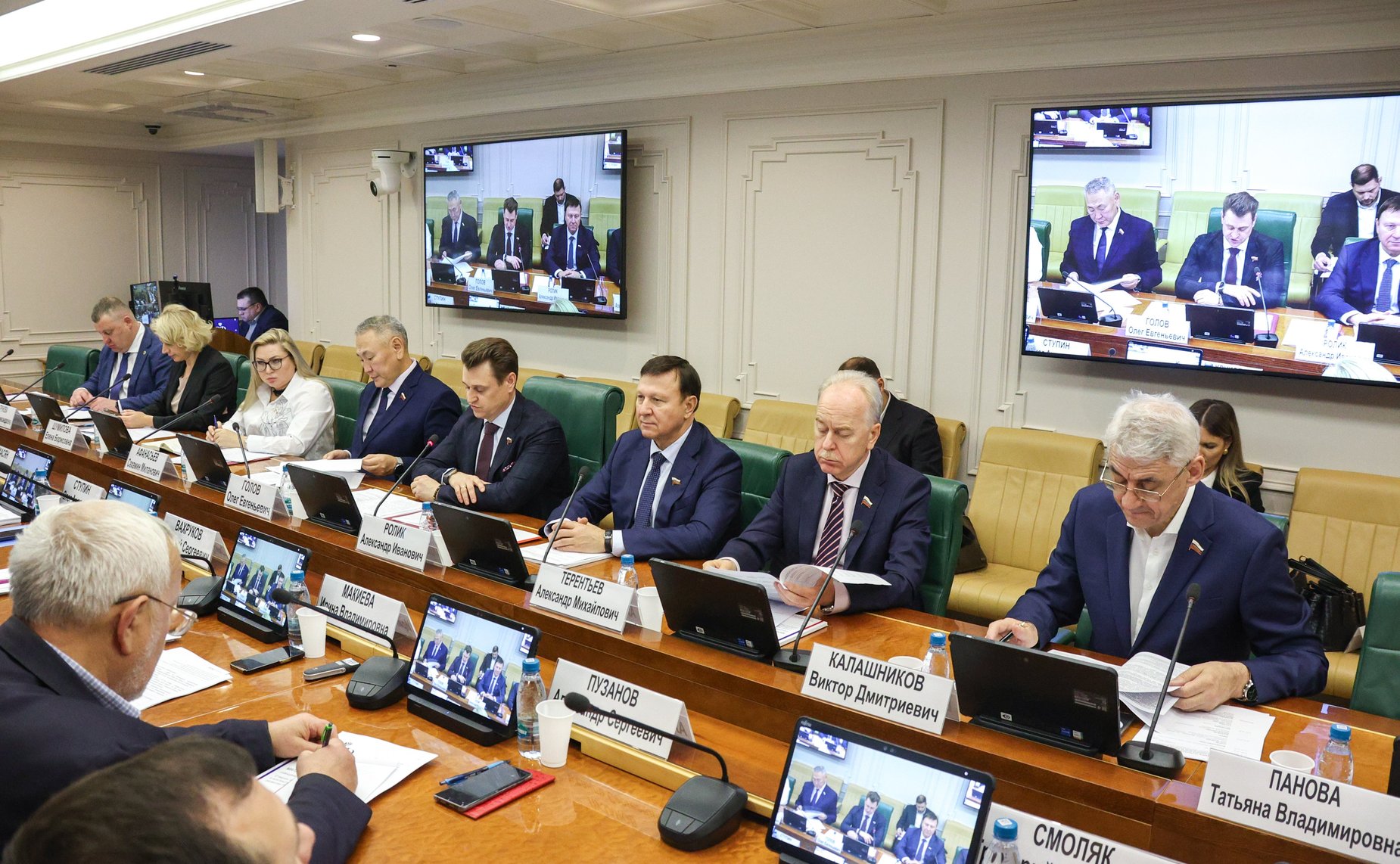 Совещание Комитета Совета Федерации по федеративному устройству, региональной политике, местному самоуправлению и делам Севера на тему «О мерах поддержки развития моногородов в контексте решения задач пространственного развития Российской Федерации»