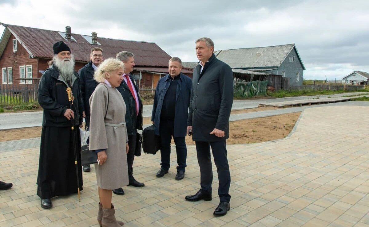 Денис Гусев в ходе работы в регионе принял участие в открытии нового детского сада в селе Несь муниципального образования «Канинский сельсовет» Заполярного района