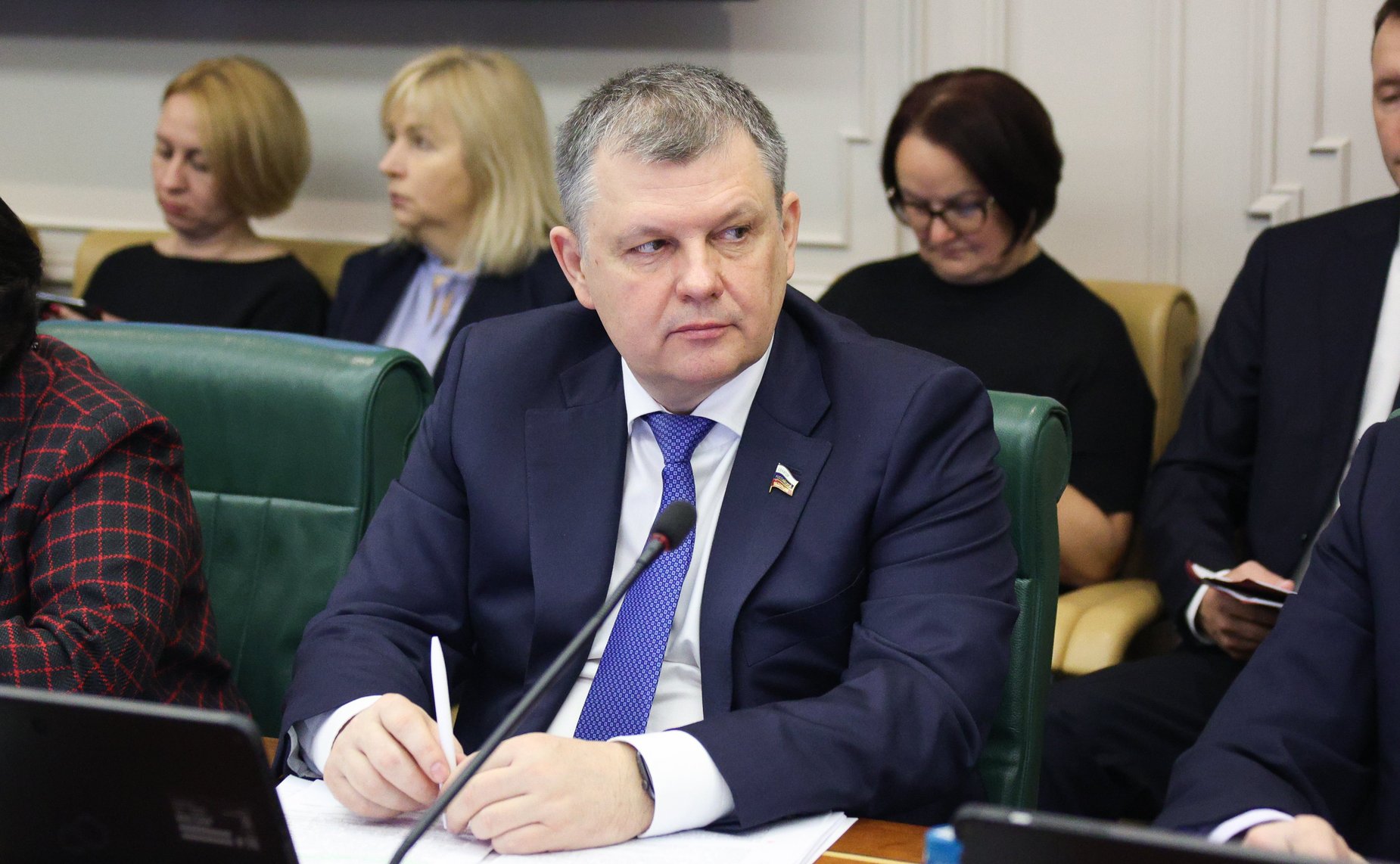 Александр Наролин